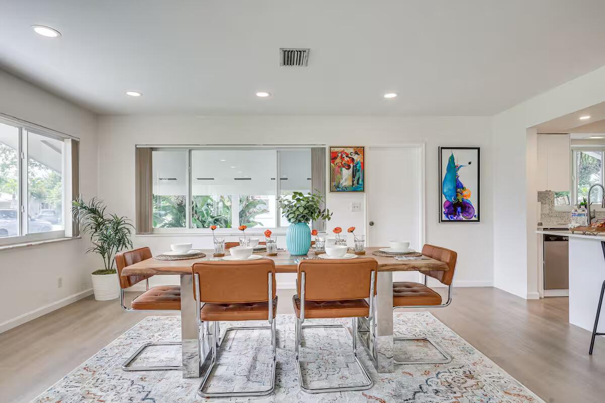 TOWN OF HALLANDALE B-13 - Residential Lease
