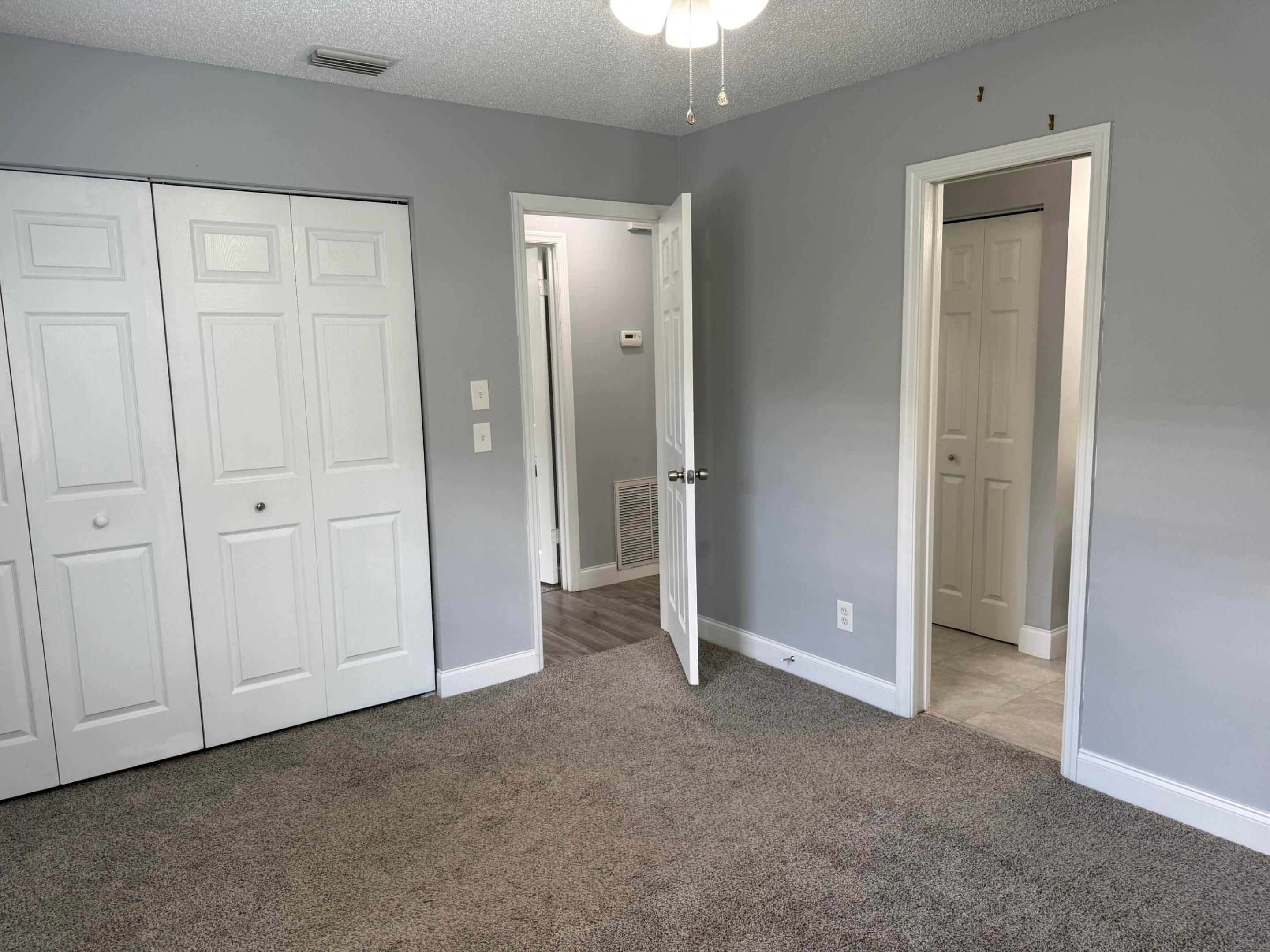 PARADISE PARK UNIT NO 1 - Residential Lease