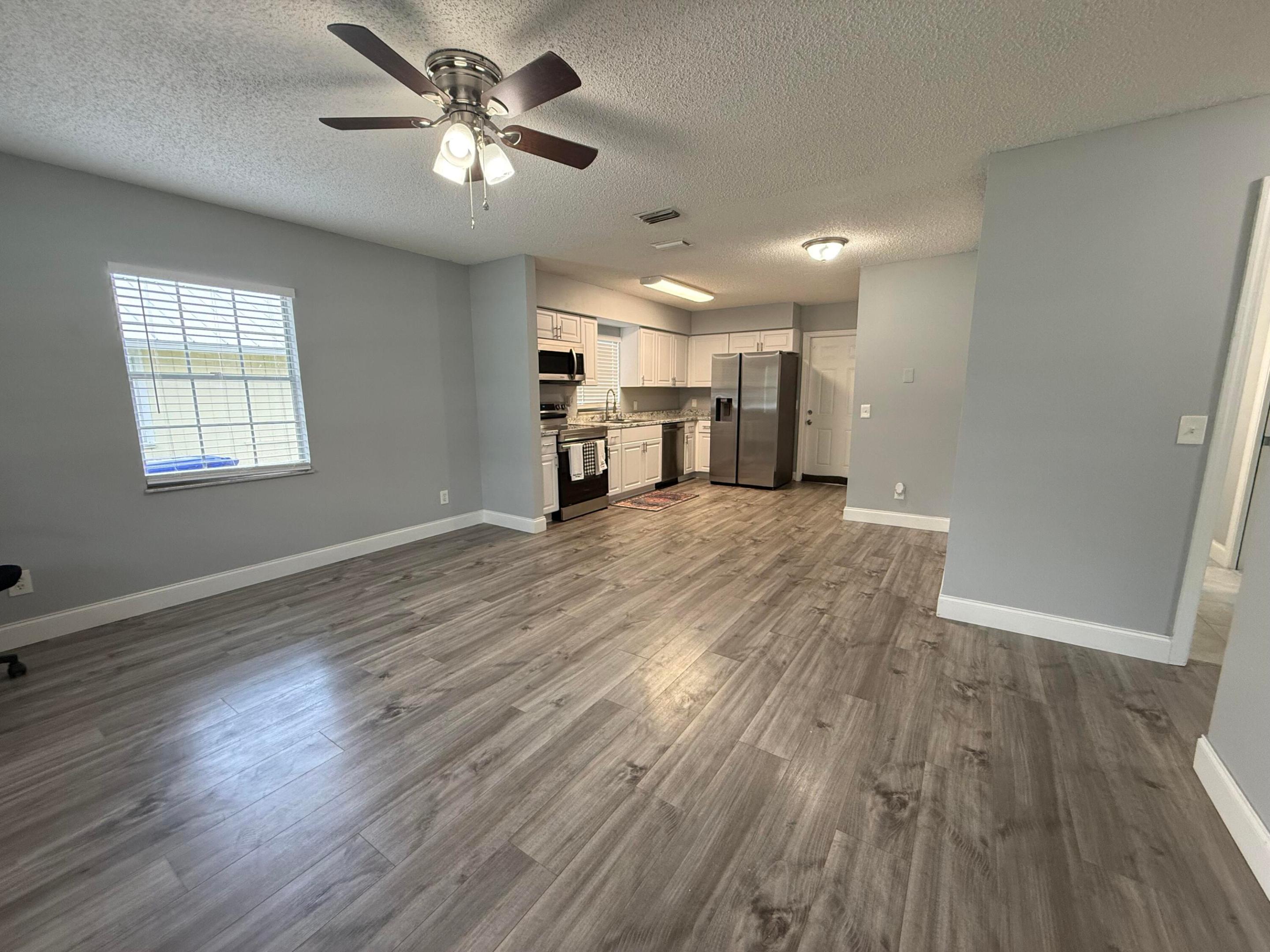 PARADISE PARK UNIT NO 1 - Residential Lease