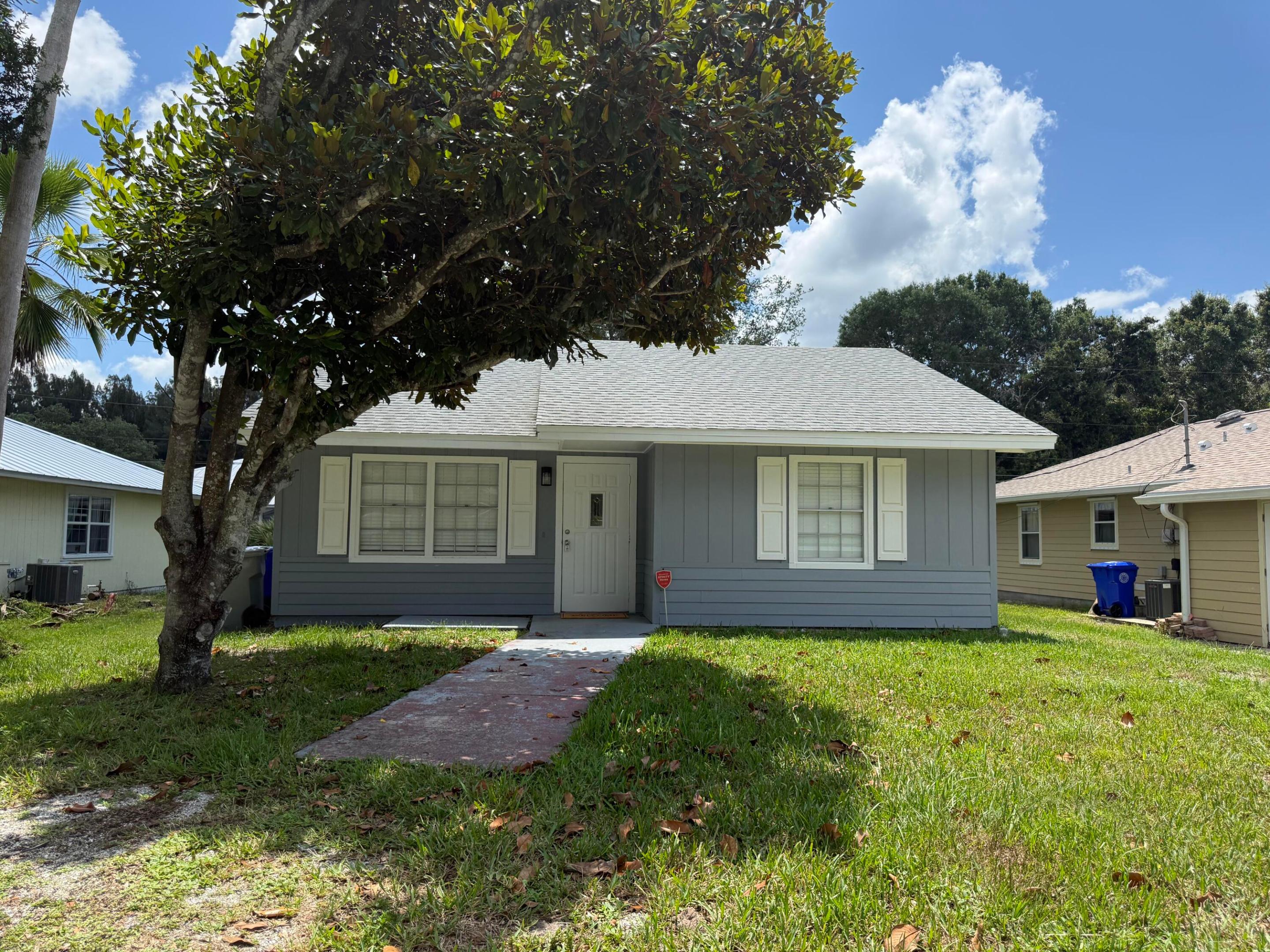PARADISE PARK UNIT NO 1 - Residential Lease
