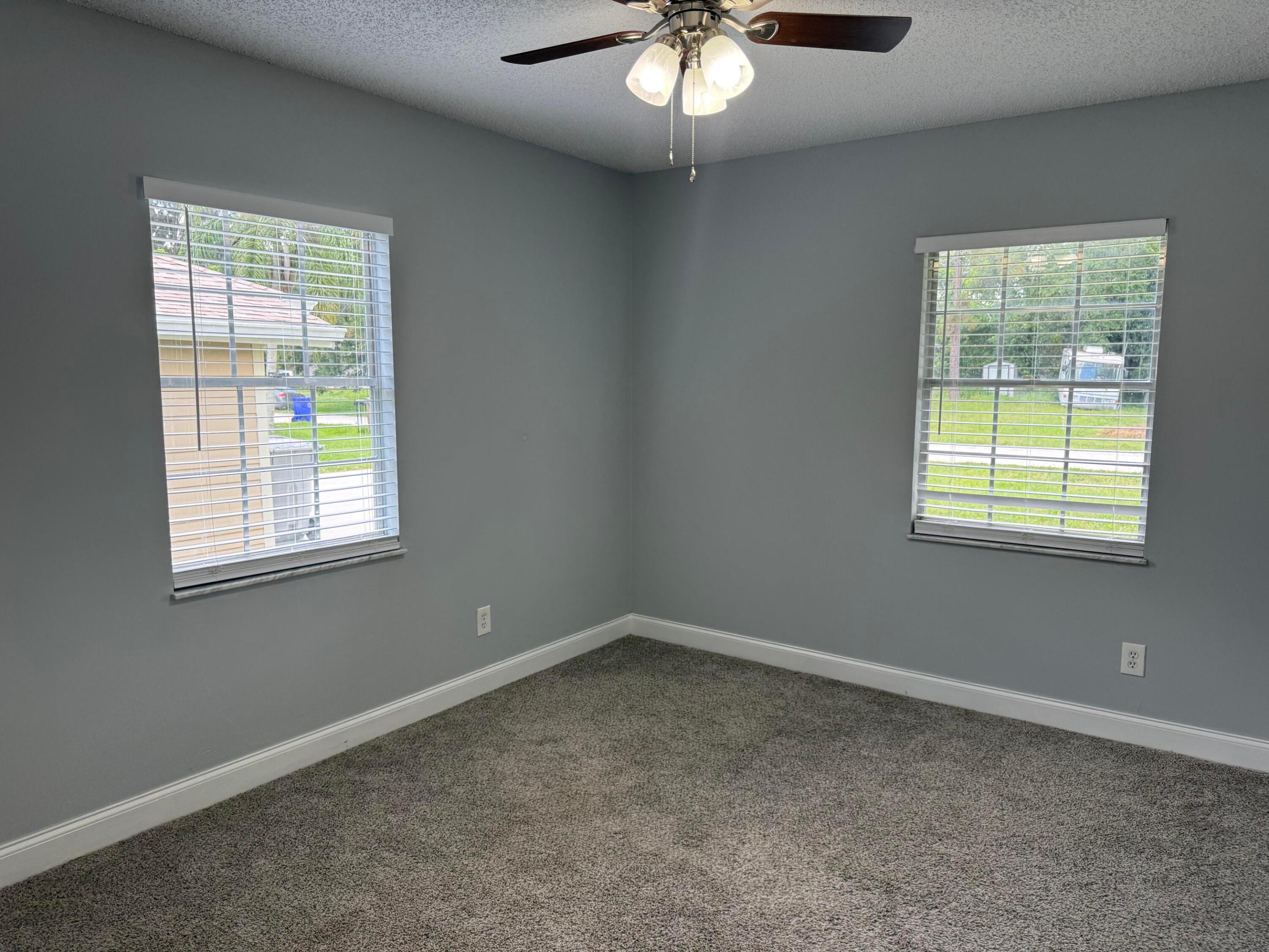 PARADISE PARK UNIT NO 1 - Residential Lease