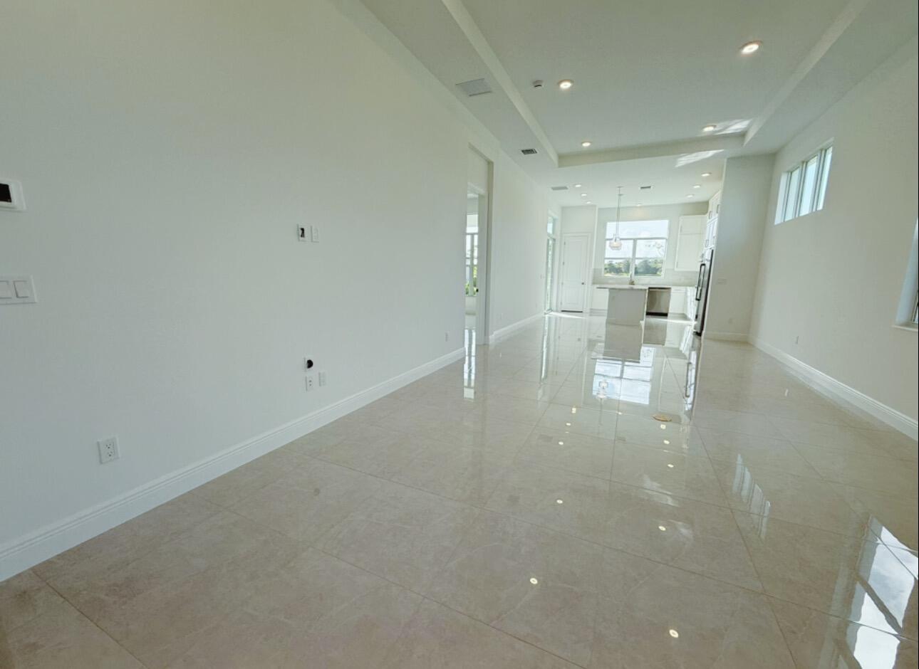 CRESSWIND PALM BEACH - Residential Lease