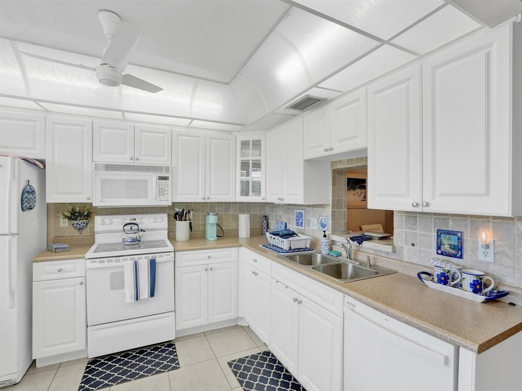 GRANADA VILLAGE D CONDO - Residential