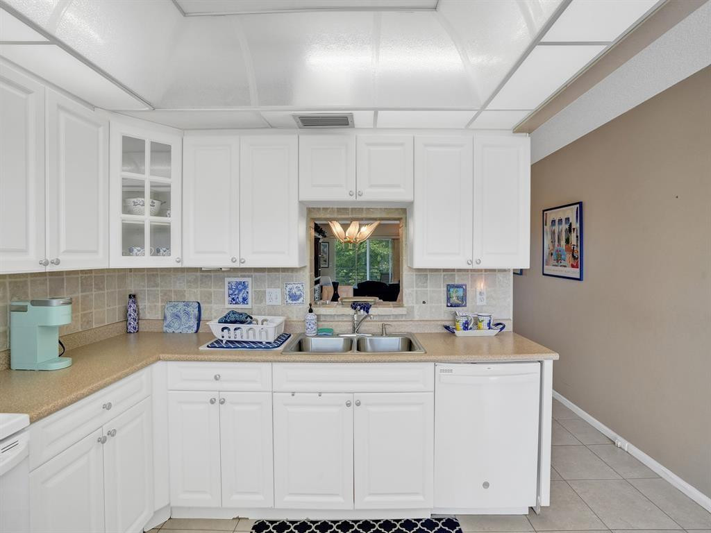 GRANADA VILLAGE D CONDO - Residential