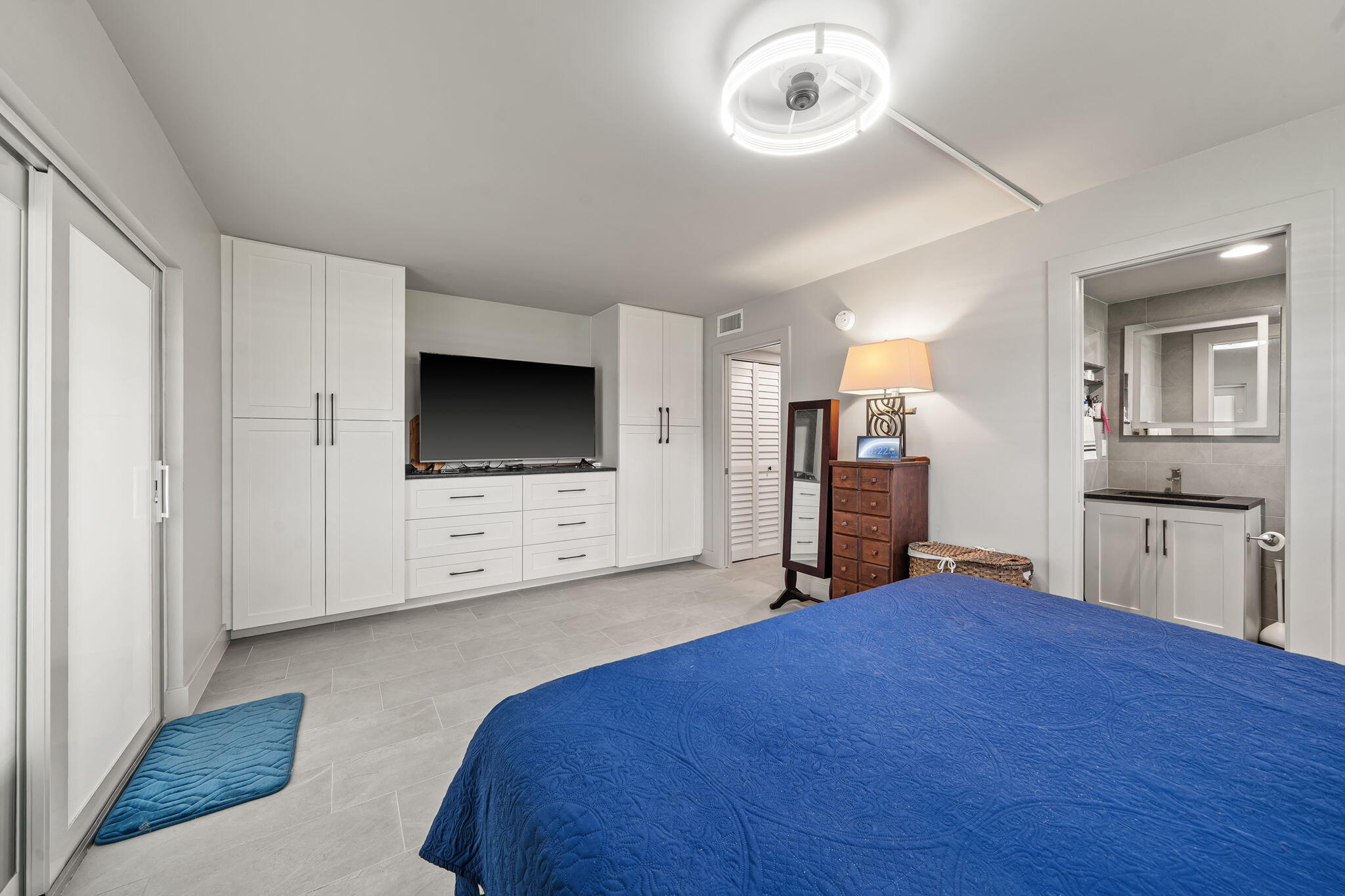 ANDOVER CONDOS - Residential