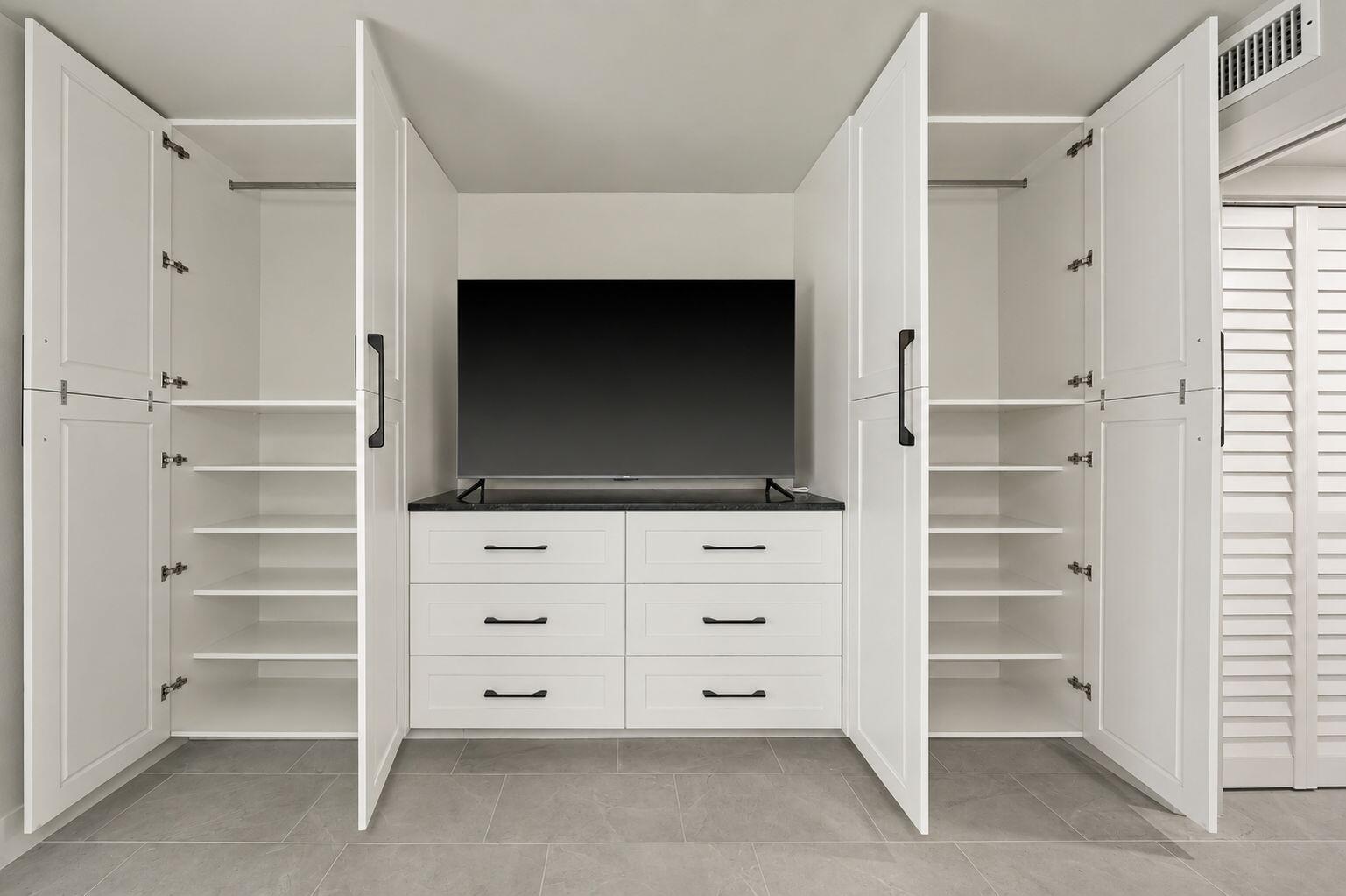 ANDOVER CONDOS - Residential