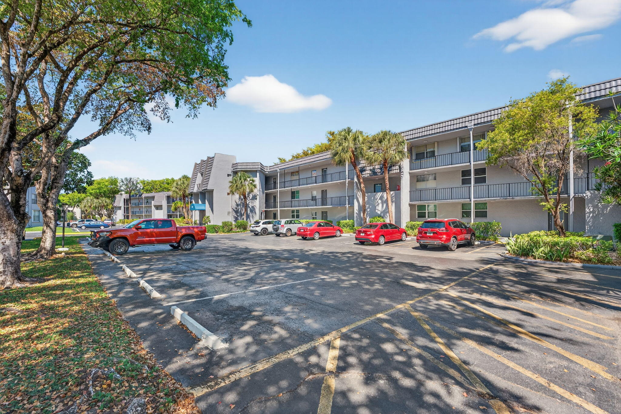 LIME BAY CONDOMINIUM 1 - Residential
