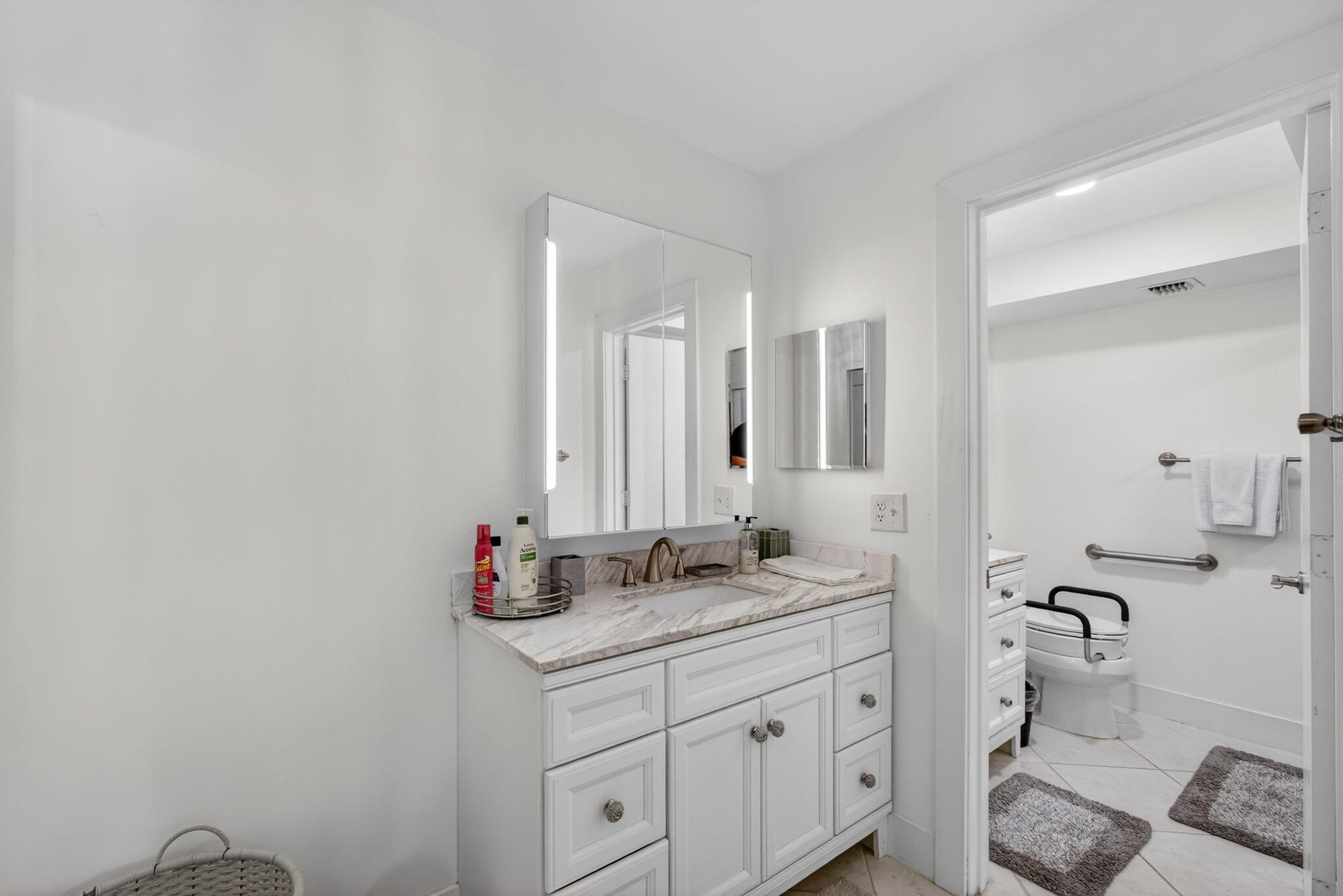 GOLF VILLAS CONDO - Residential Lease