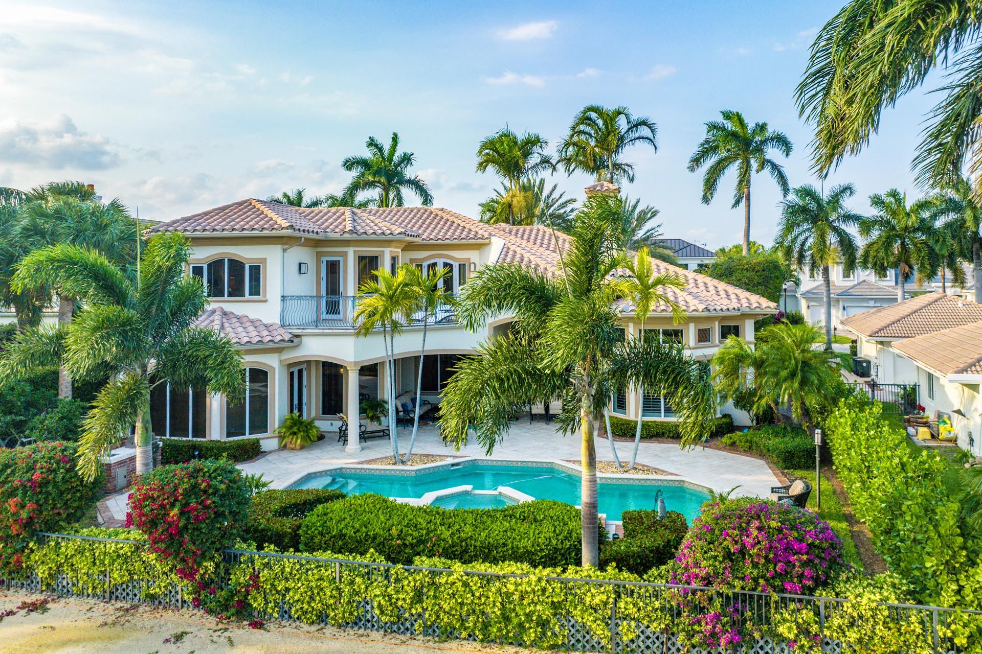 ROYAL PALM YACHT & COUNTRY CLUB - Residential