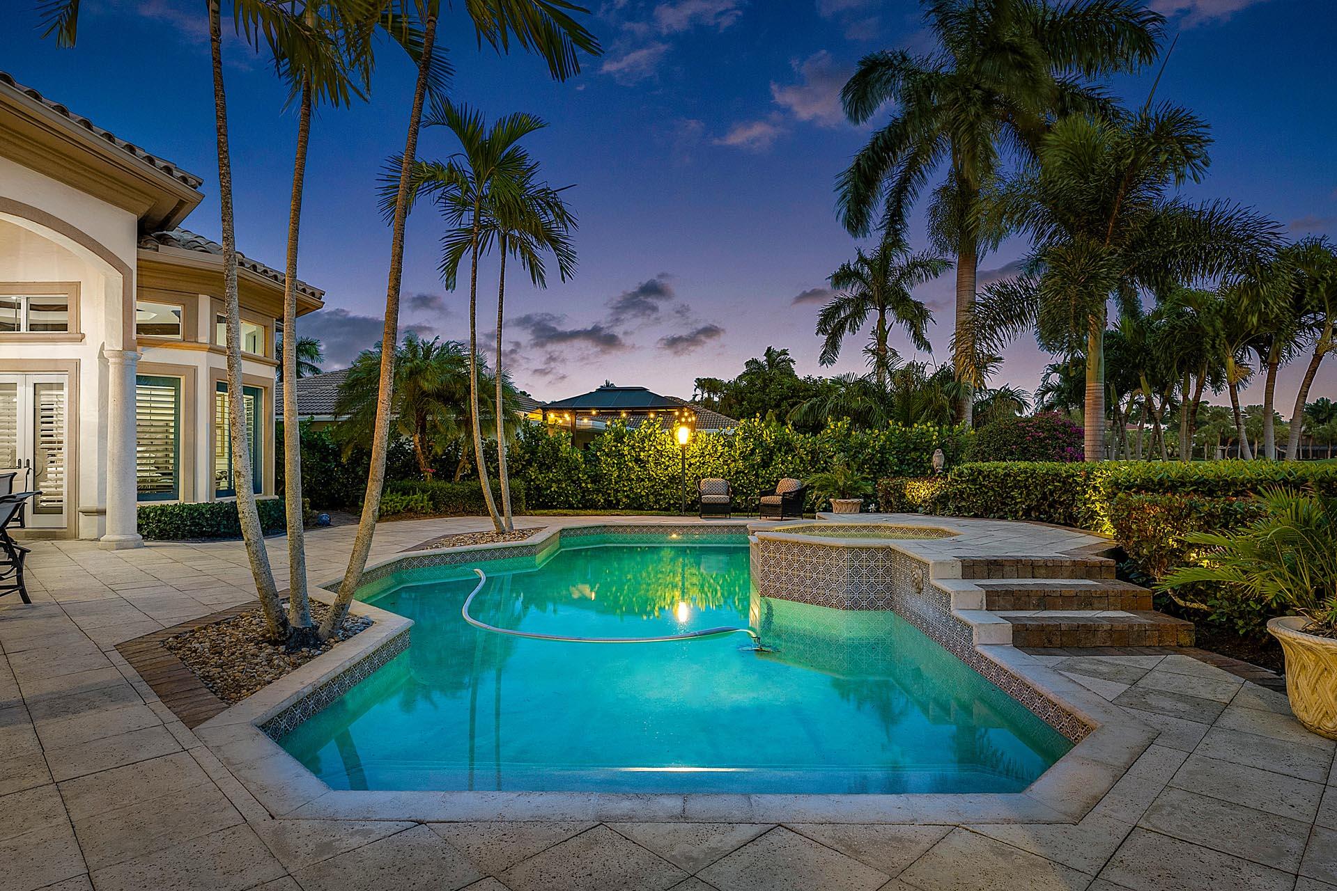 ROYAL PALM YACHT & COUNTRY CLUB - Residential