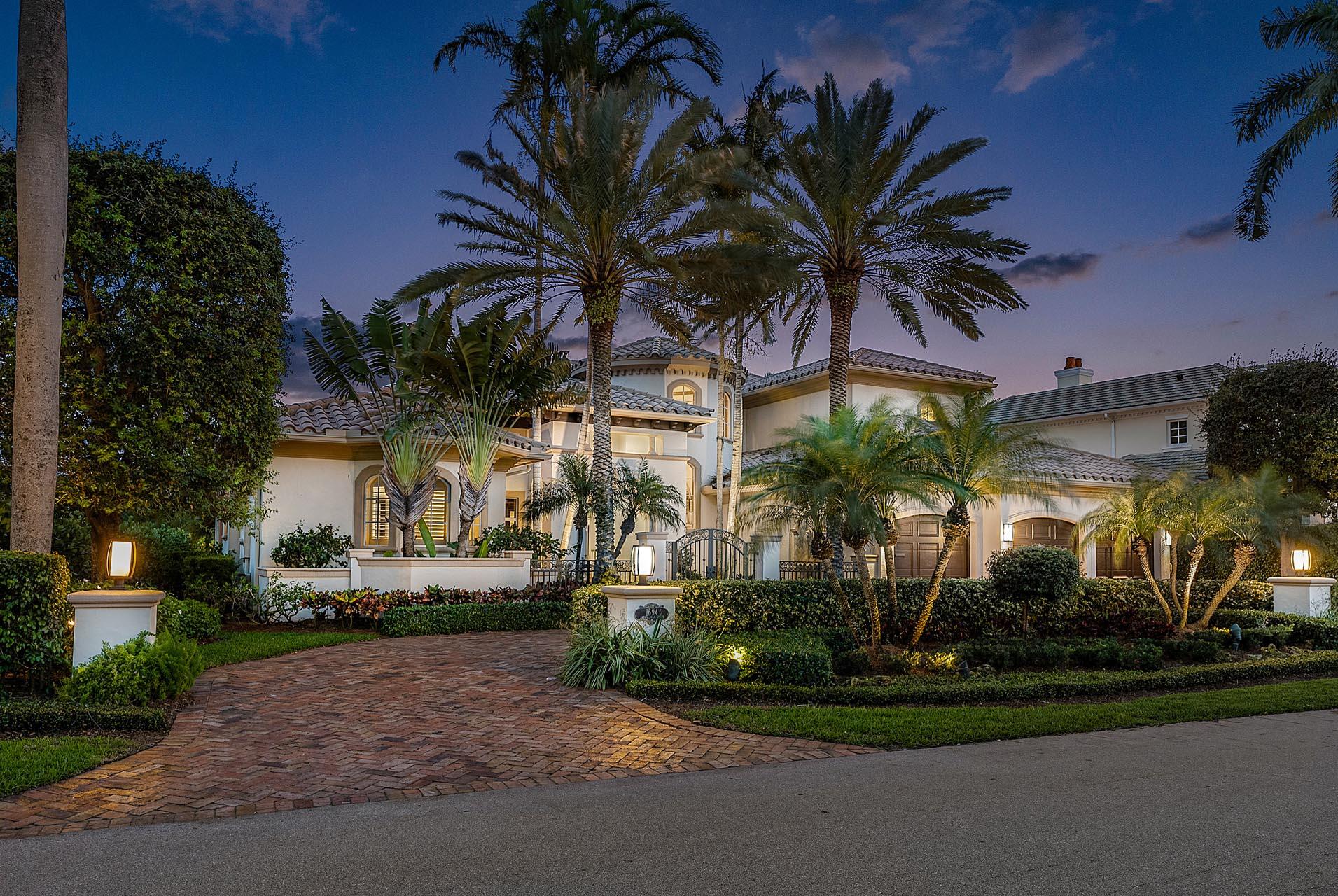 ROYAL PALM YACHT & COUNTRY CLUB - Residential