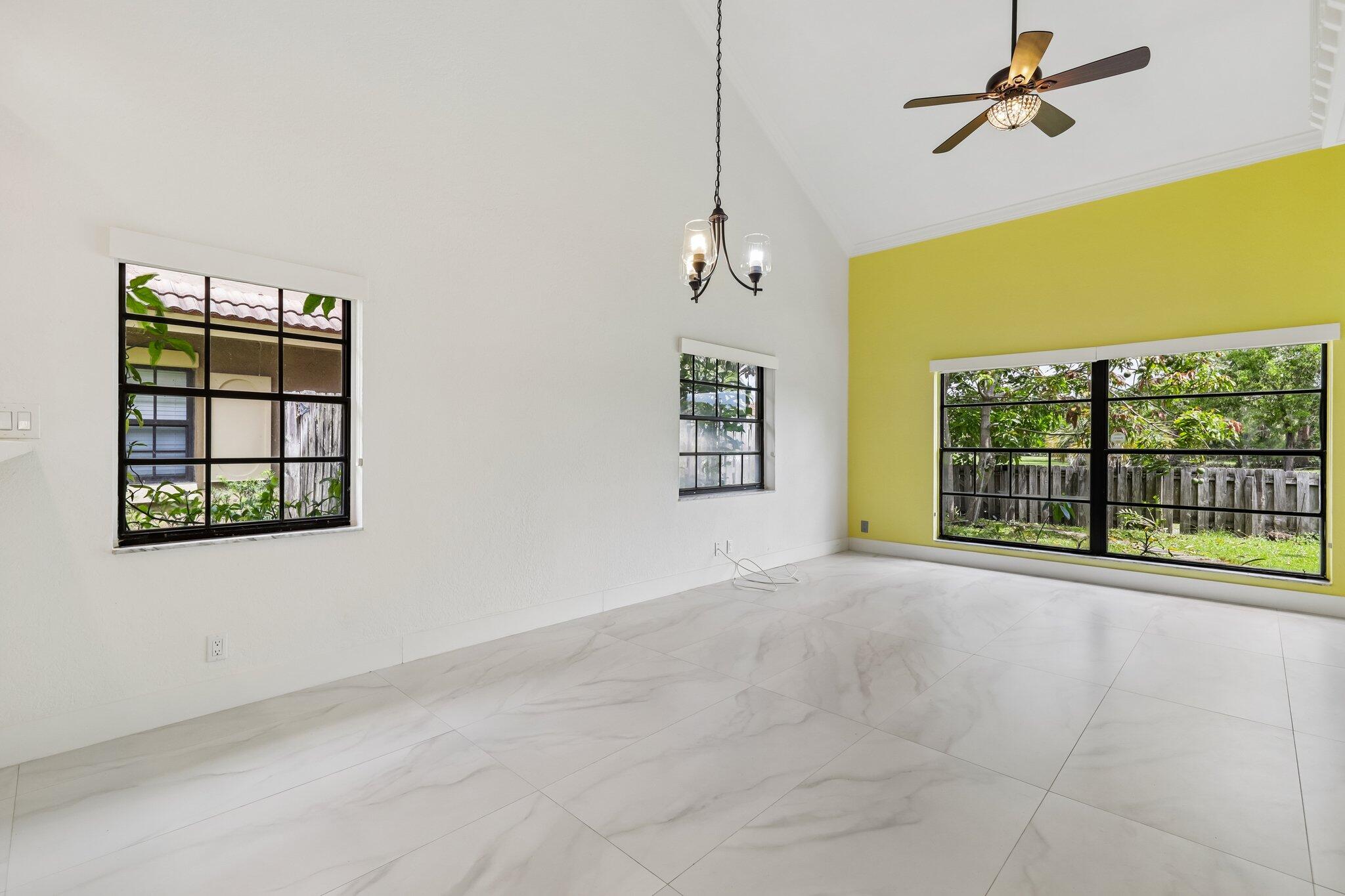 CORAL SPRINGS ESTATE TOWNHOMES - Residential