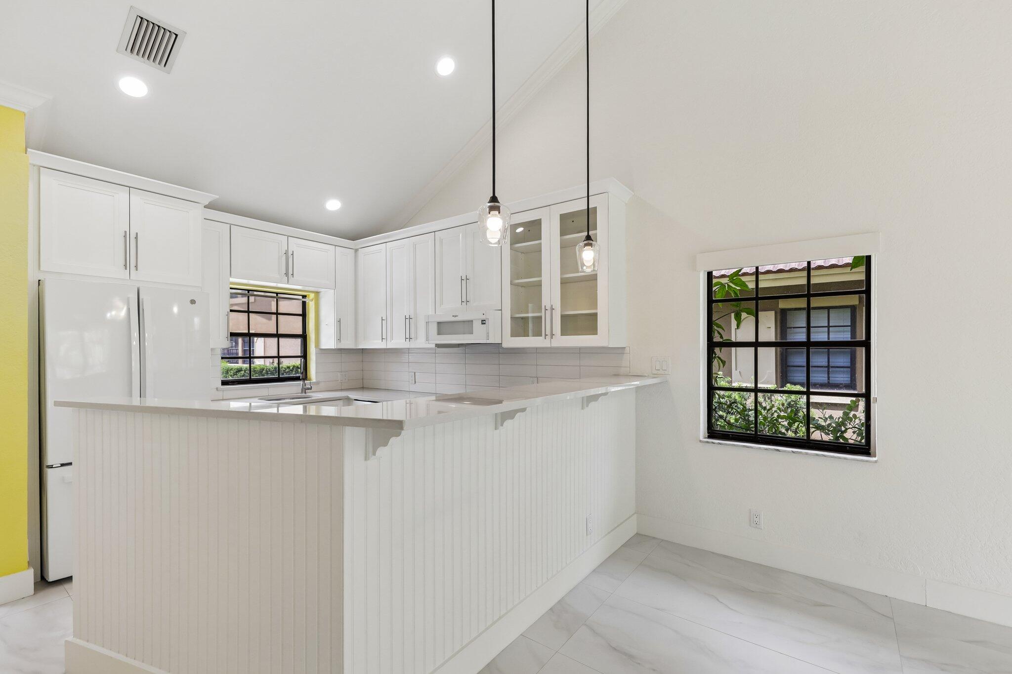 CORAL SPRINGS ESTATE TOWNHOMES - Residential