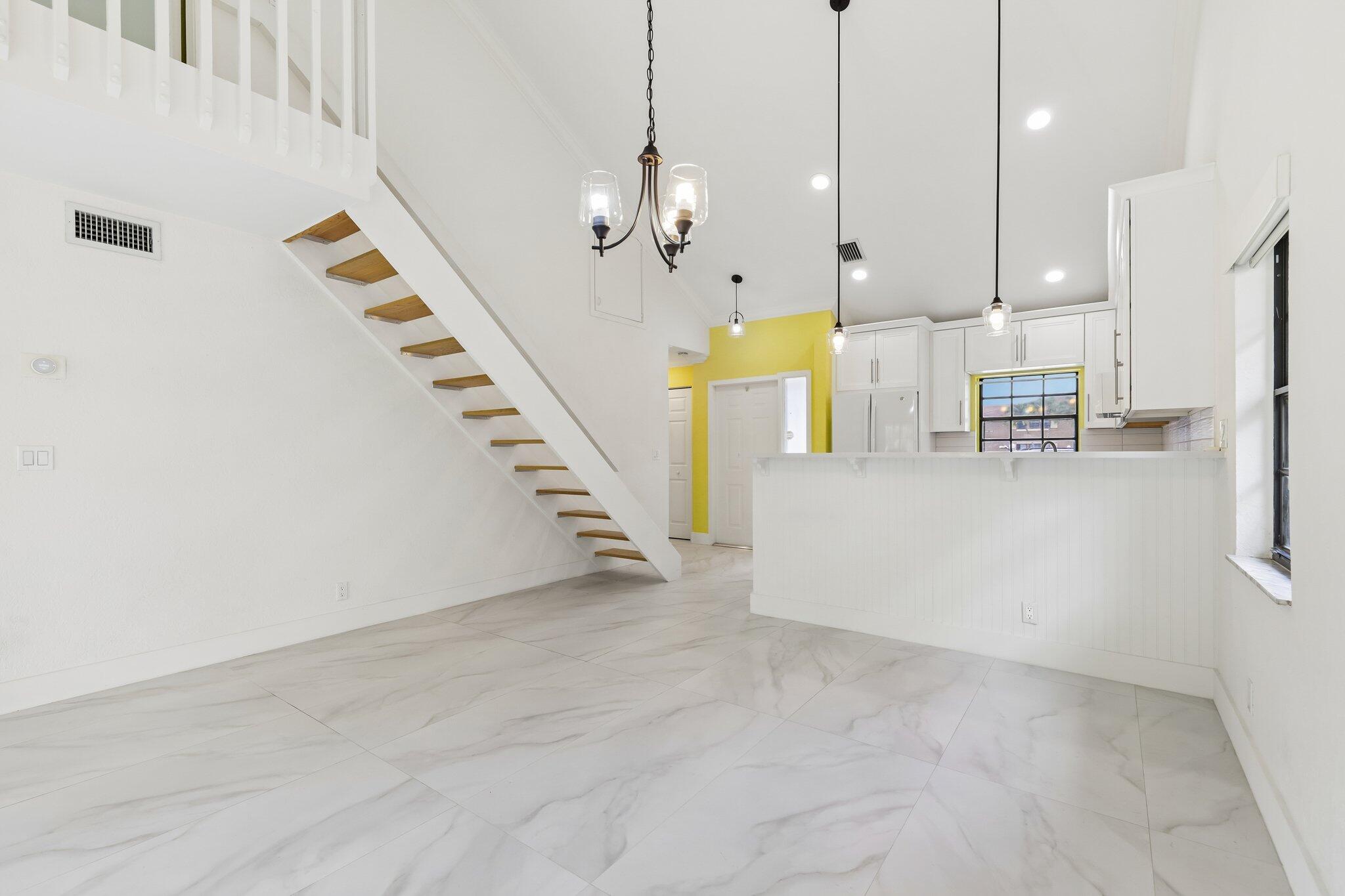 CORAL SPRINGS ESTATE TOWNHOMES - Residential