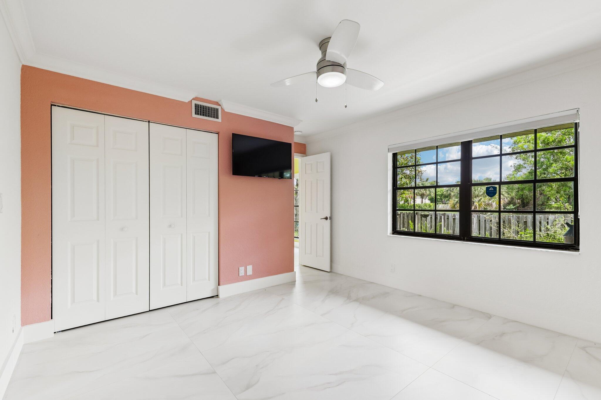 CORAL SPRINGS ESTATE TOWNHOMES - Residential
