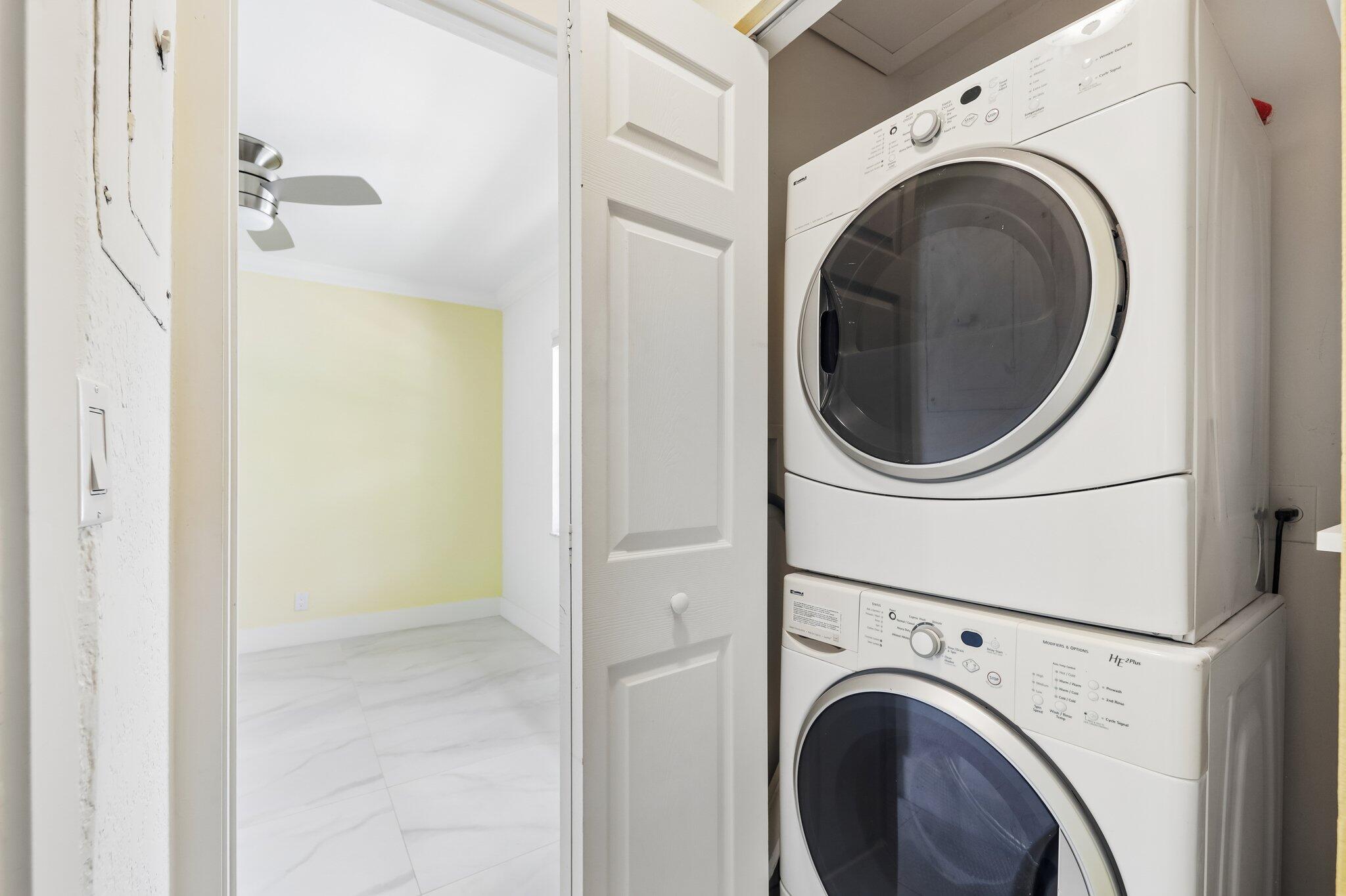 CORAL SPRINGS ESTATE TOWNHOMES - Residential
