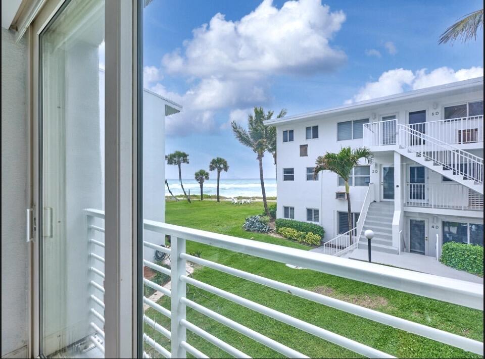 HILLSBORO MILE OCEAN APTS SEC 2 - Residential Lease