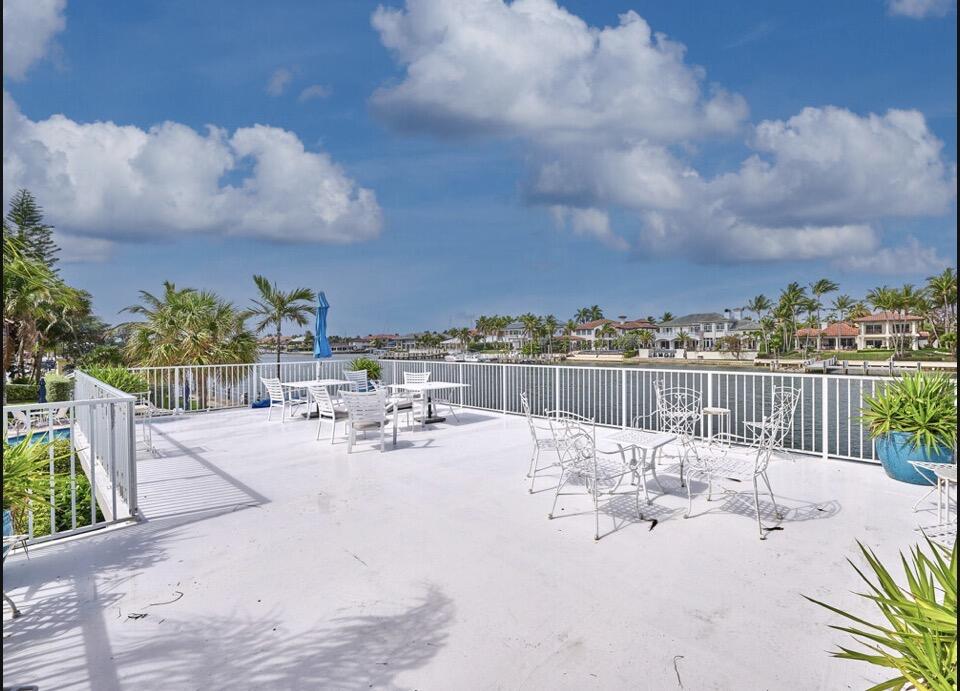 HILLSBORO MILE OCEAN APTS SEC 2 - Residential Lease