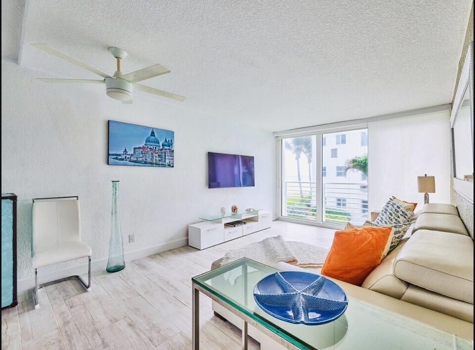 HILLSBORO MILE OCEAN APTS SEC 2 - Residential Lease