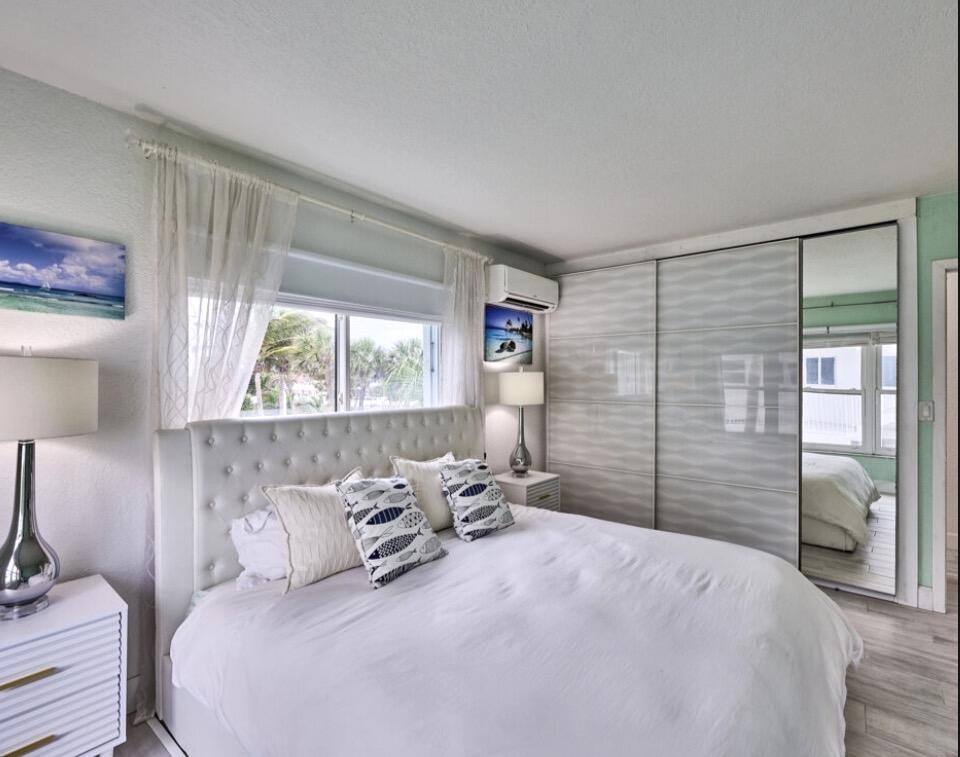 HILLSBORO MILE OCEAN APTS SEC 2 - Residential Lease