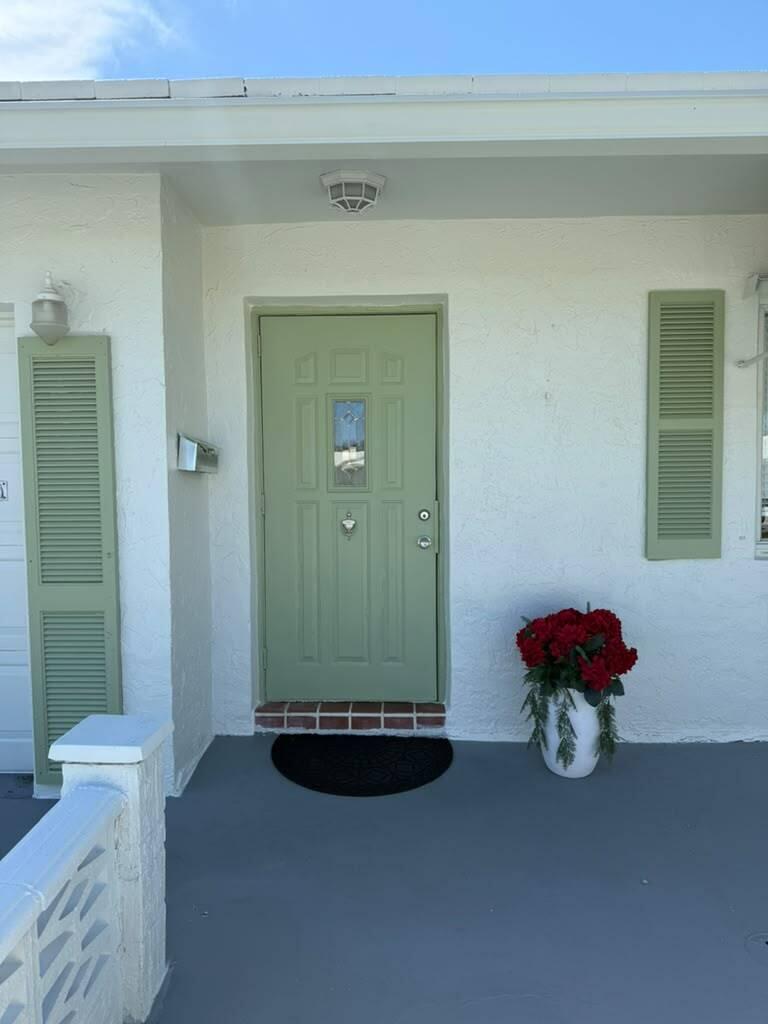 PALM BEACH LEISUREVILLE SEC 9 - Residential