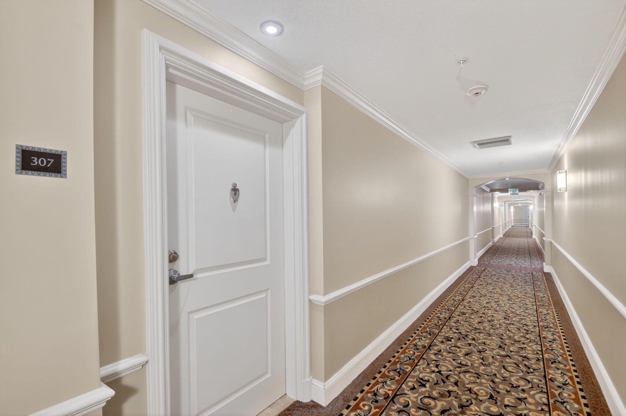 METROPOLITAN CONDO - Residential Lease