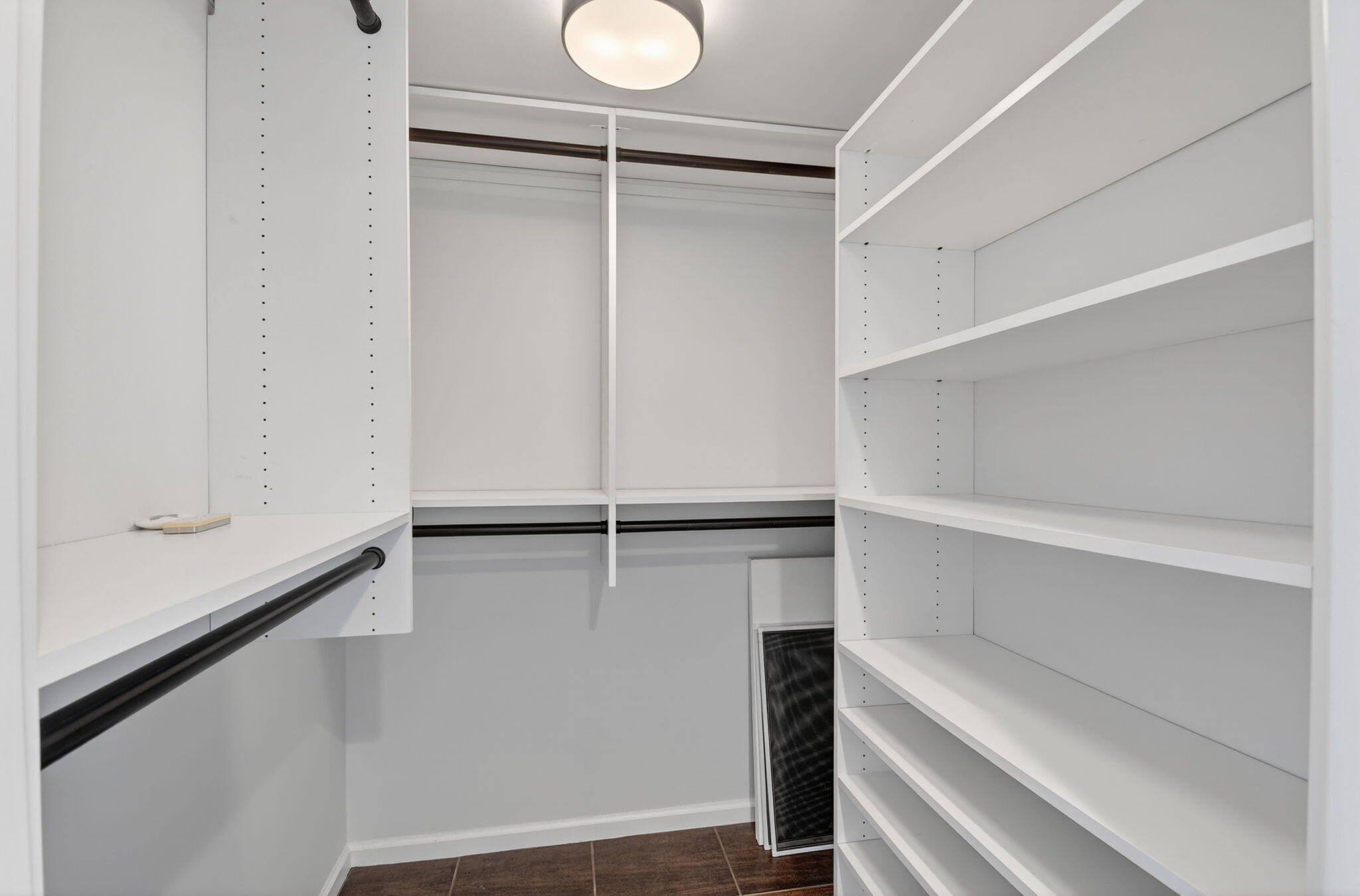 METROPOLITAN CONDO - Residential Lease
