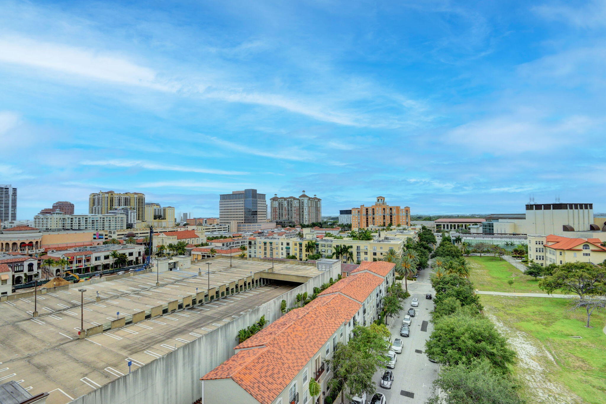 METROPOLITAN CONDO - Residential Lease