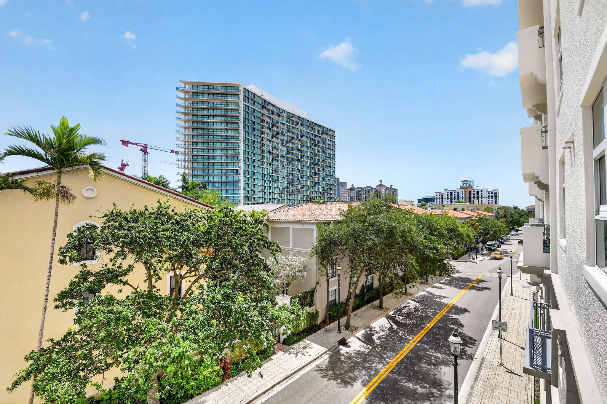 METROPOLITAN CONDO - Residential Lease
