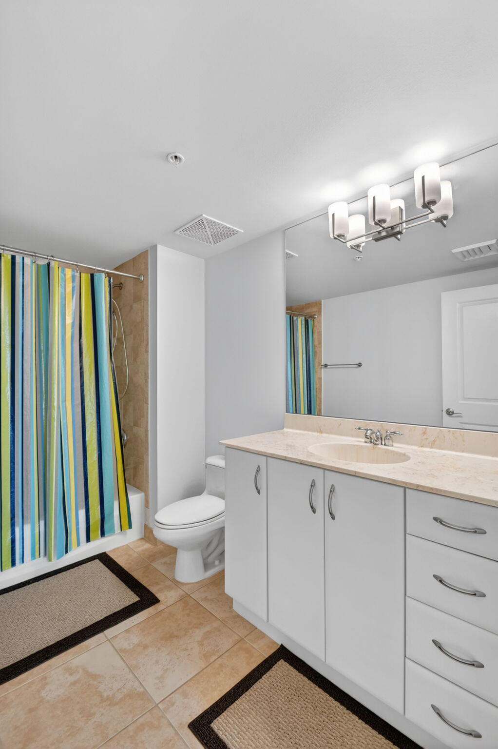 METROPOLITAN CONDO - Residential Lease