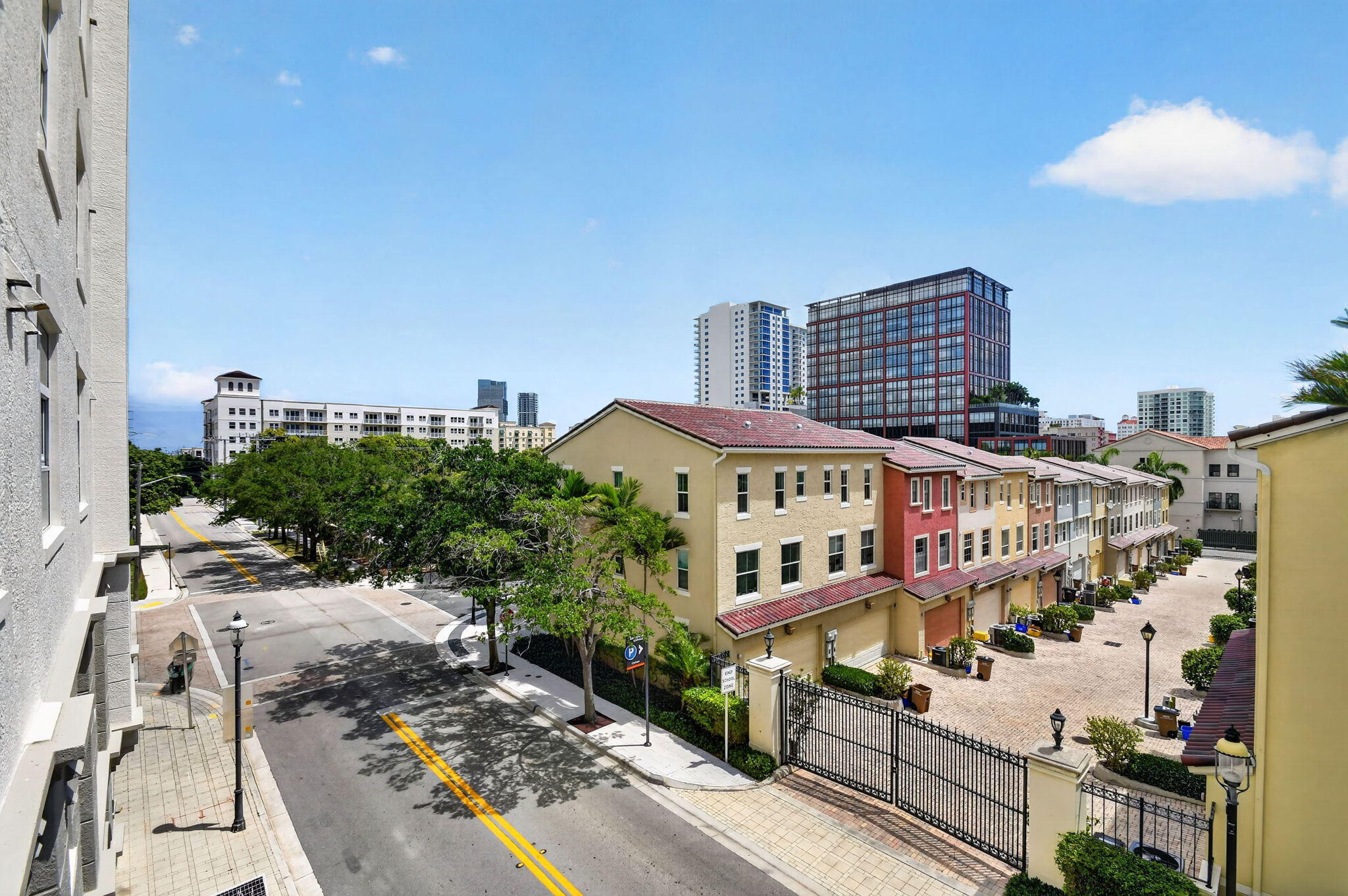 METROPOLITAN CONDO - Residential Lease