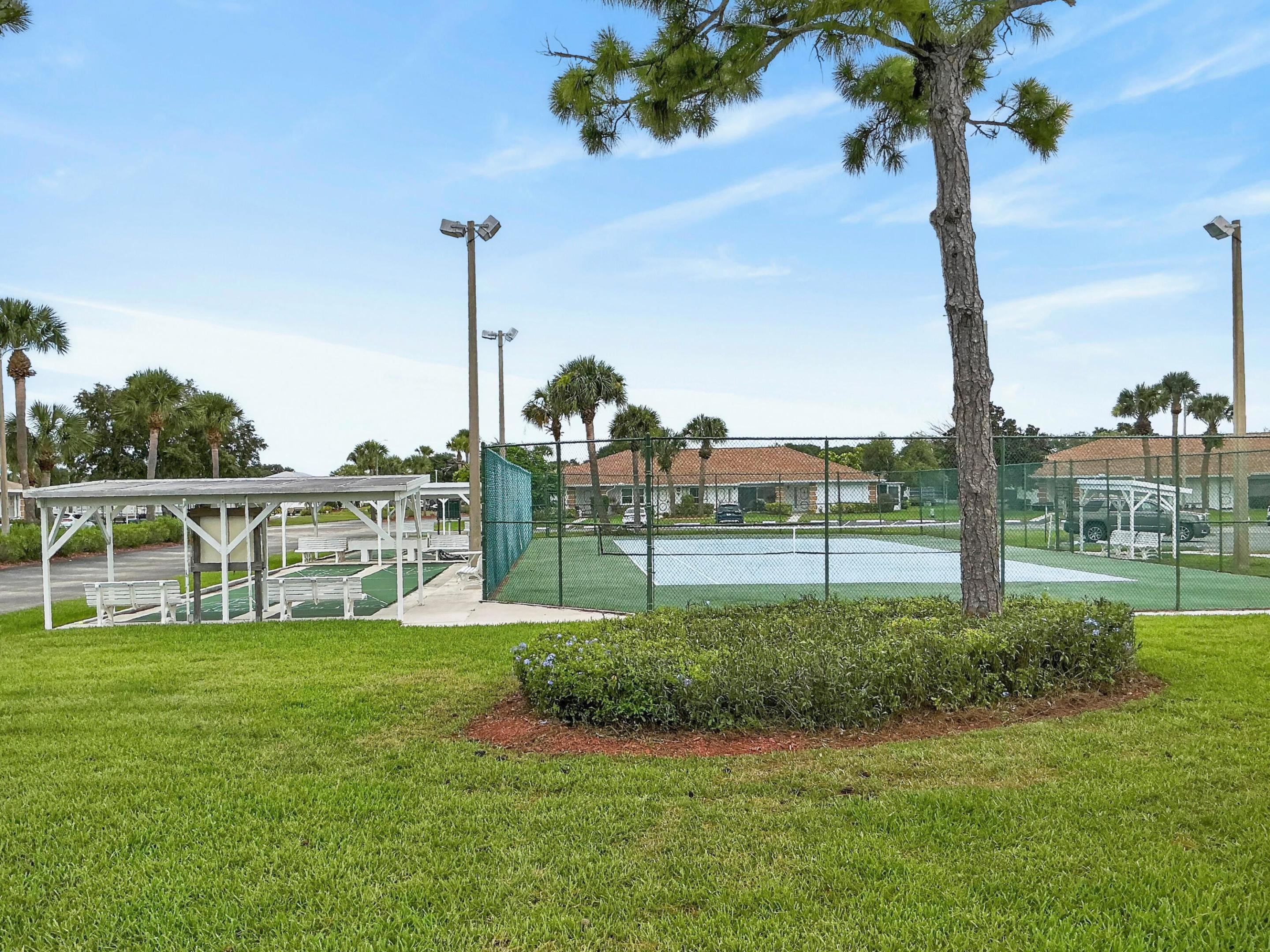HIGH POINT OF FORT PIERCE CONDOMINIUM SECTION 3 - Residential