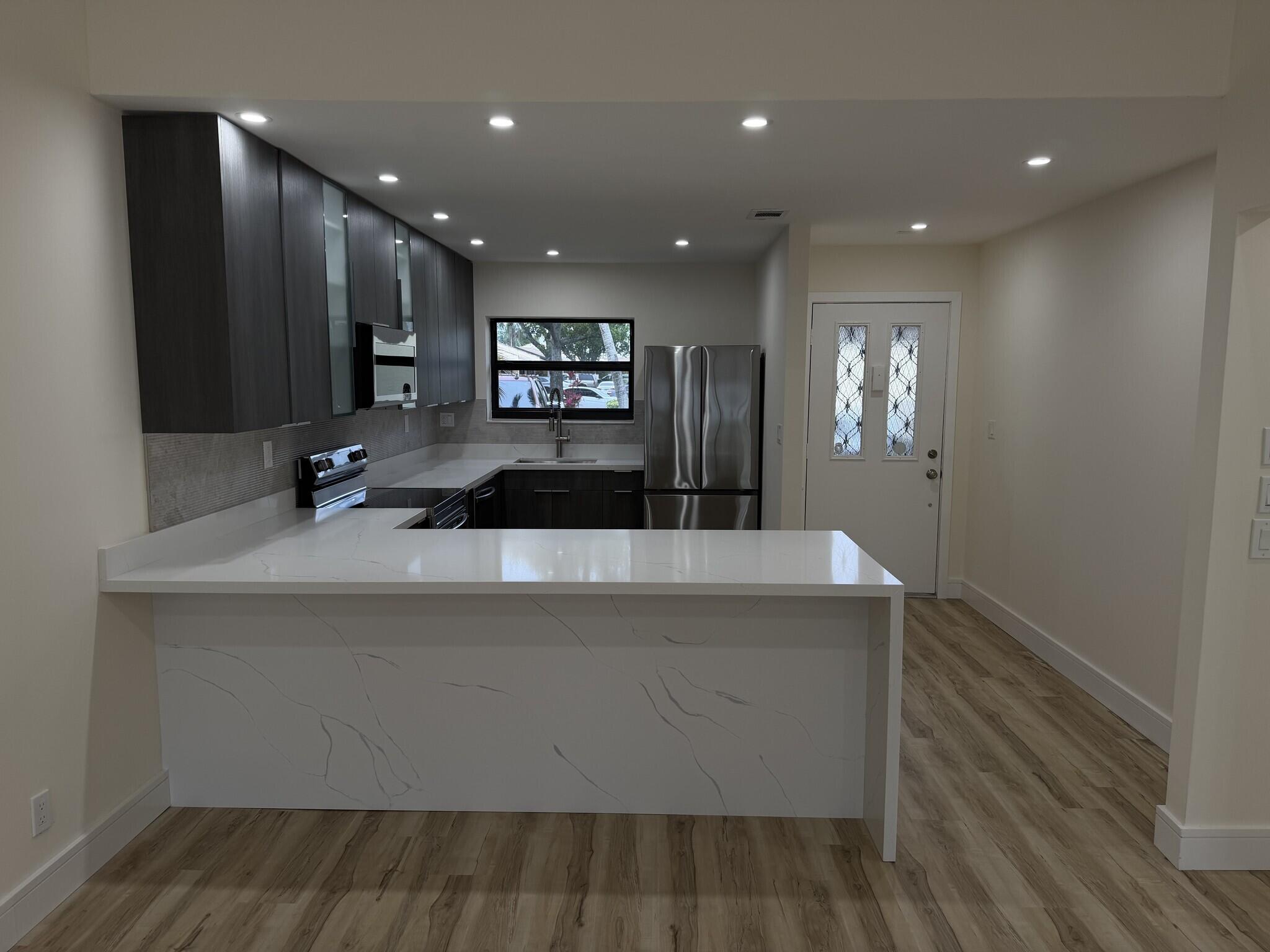 WOODLAKE ISLES - Residential