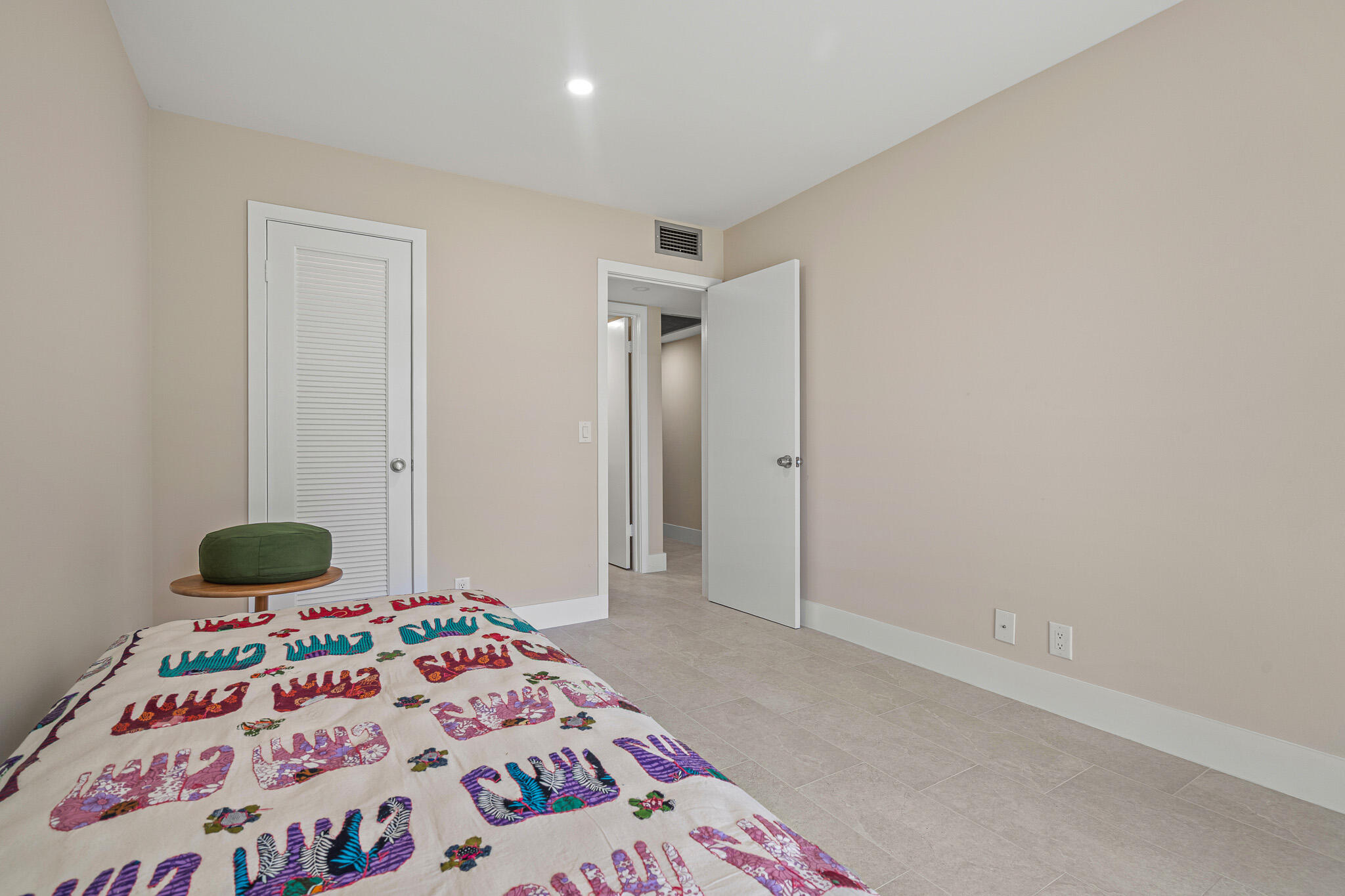 FARNHAM G CONDO - Residential