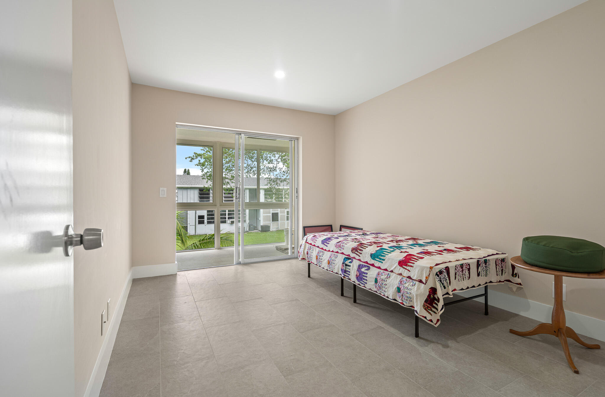 FARNHAM G CONDO - Residential