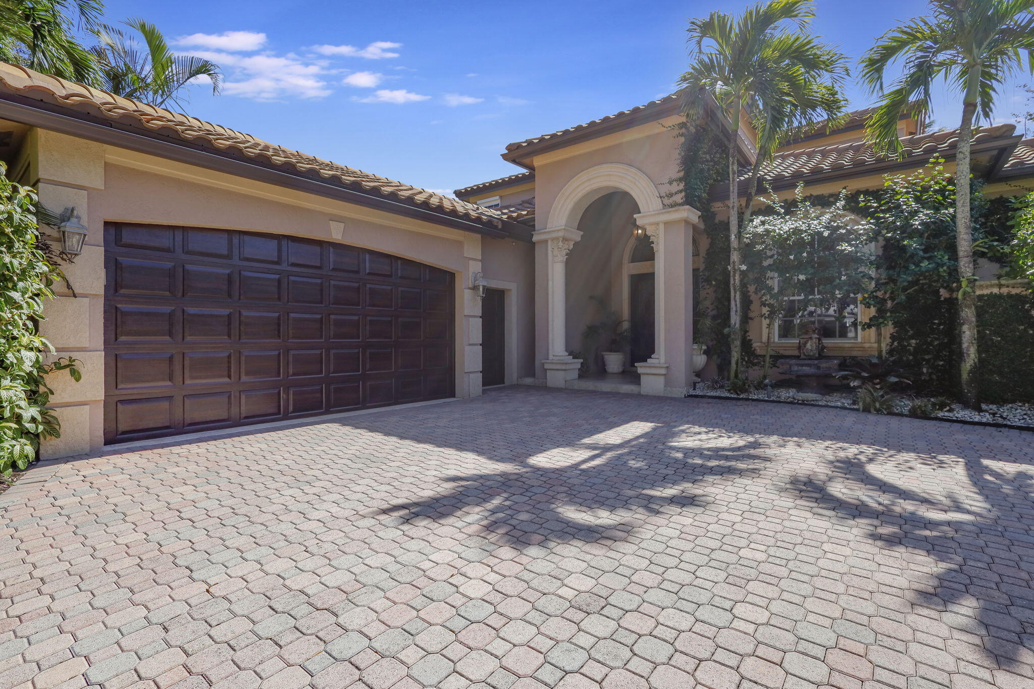 ADMIRALS COVE 2 PAR E - Residential