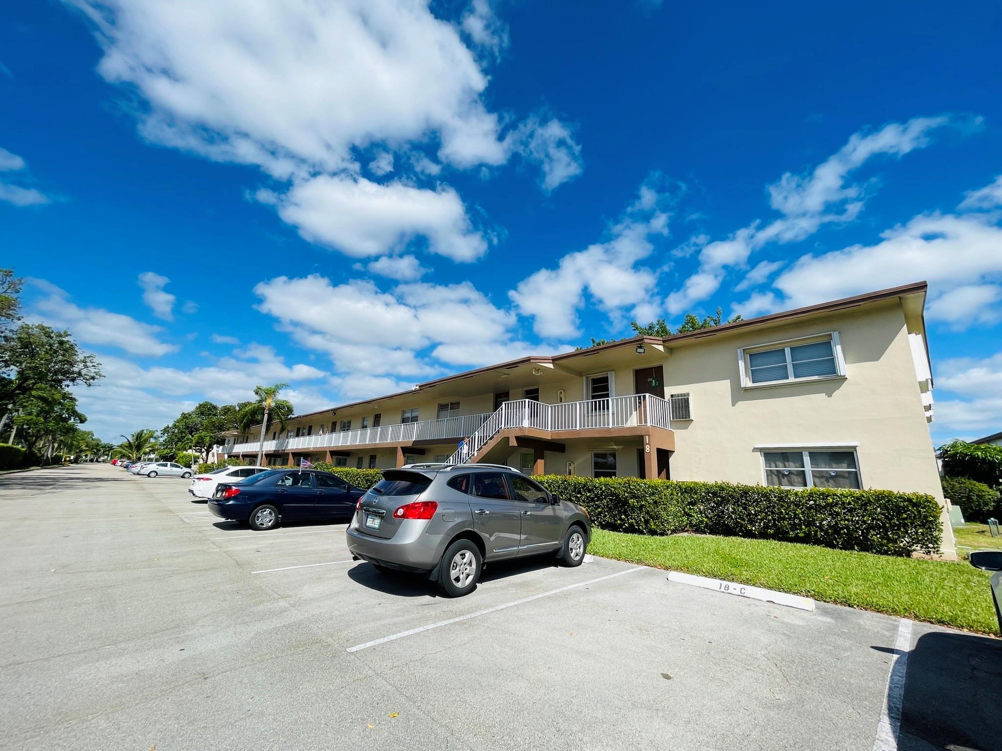 ORIOLE GARDENS - Residential