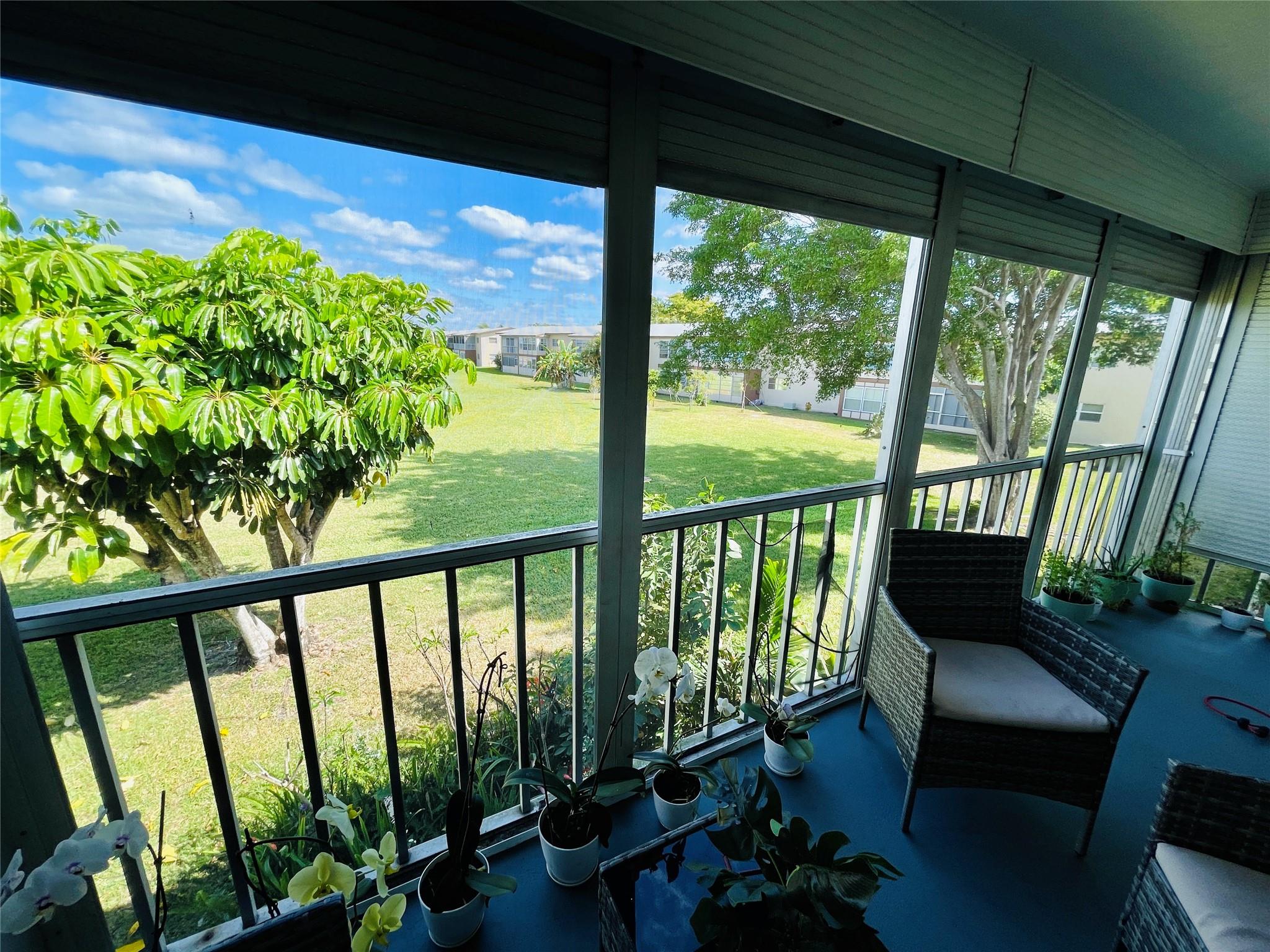 ORIOLE GARDENS - Residential