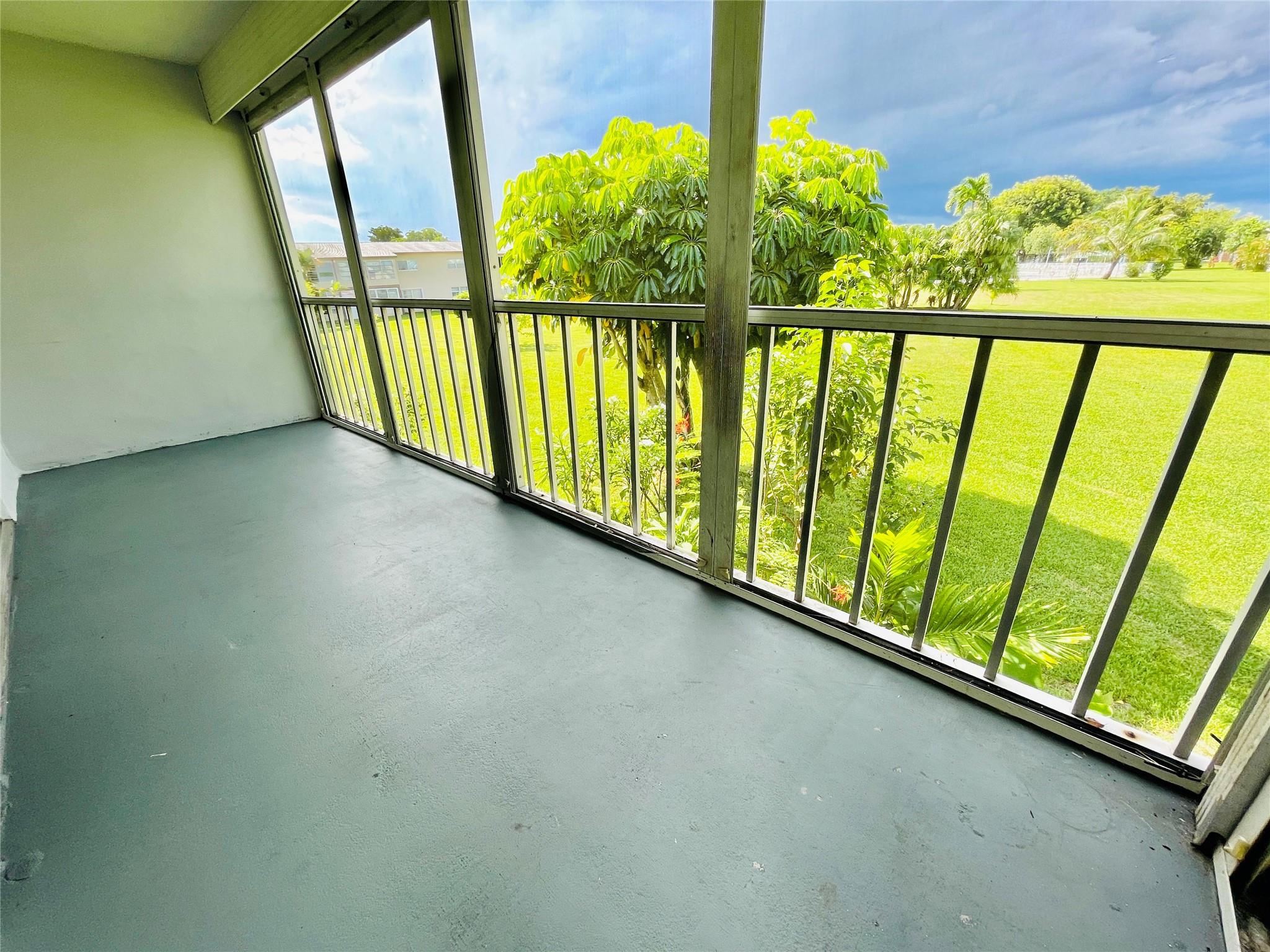 ORIOLE GARDENS - Residential