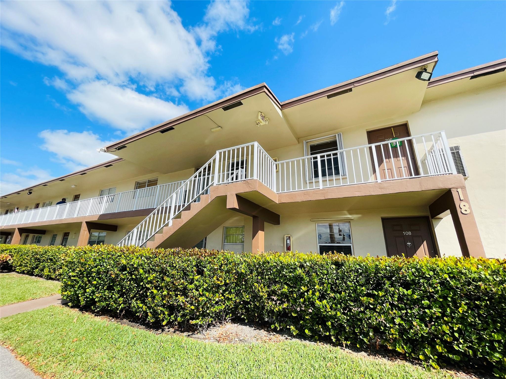 ORIOLE GARDENS - Residential
