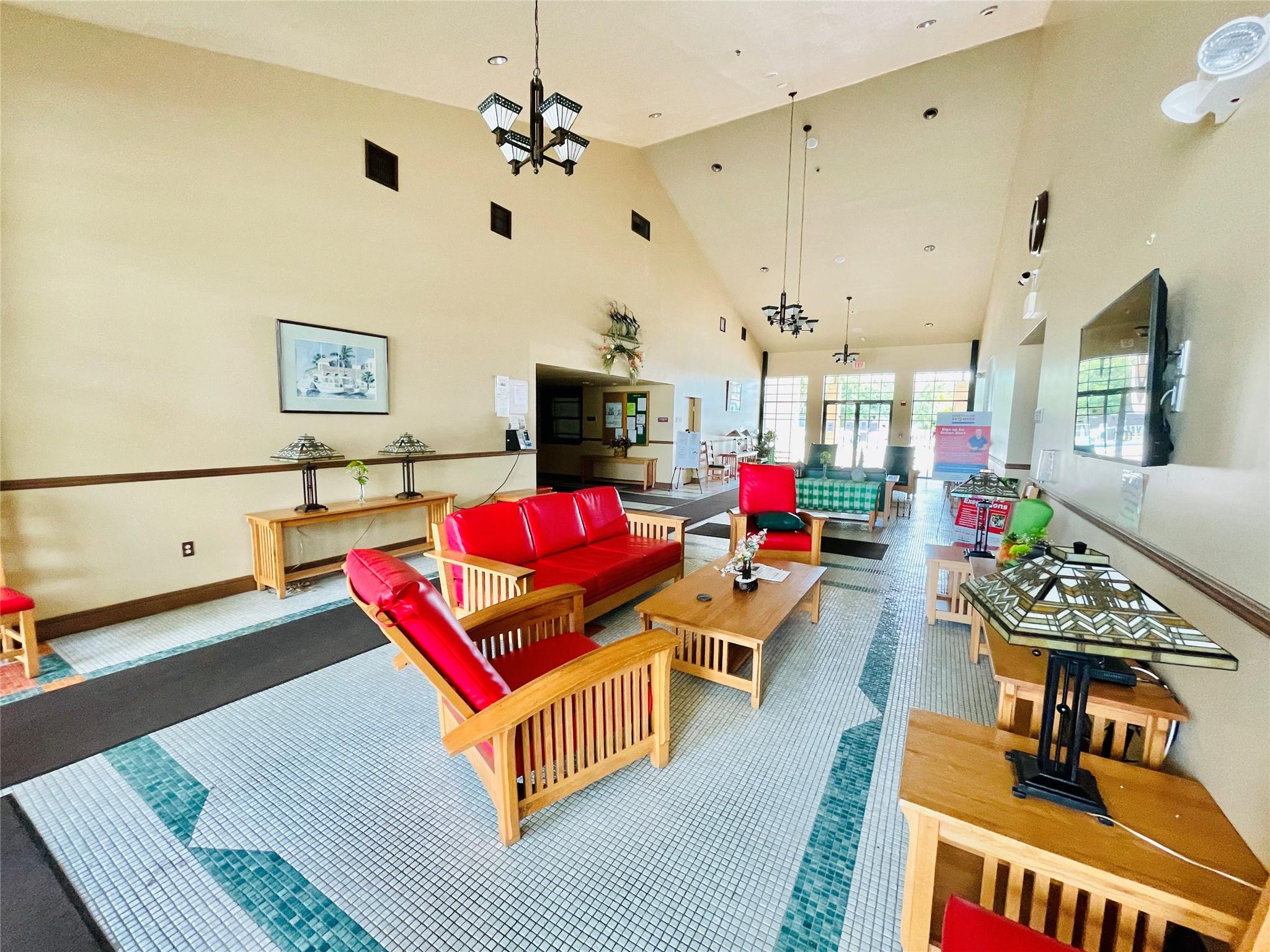 ORIOLE GARDENS - Residential