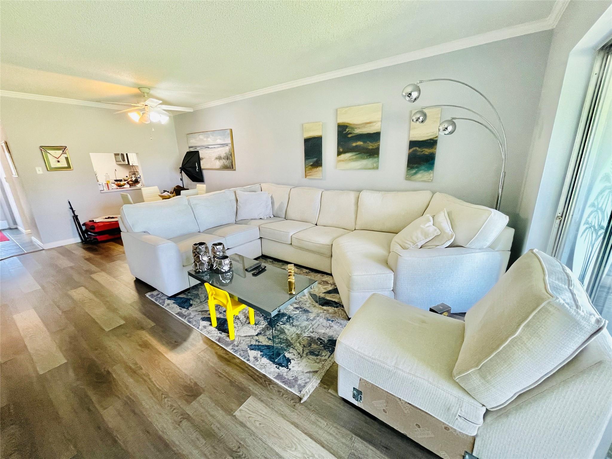 ORIOLE GARDENS - Residential