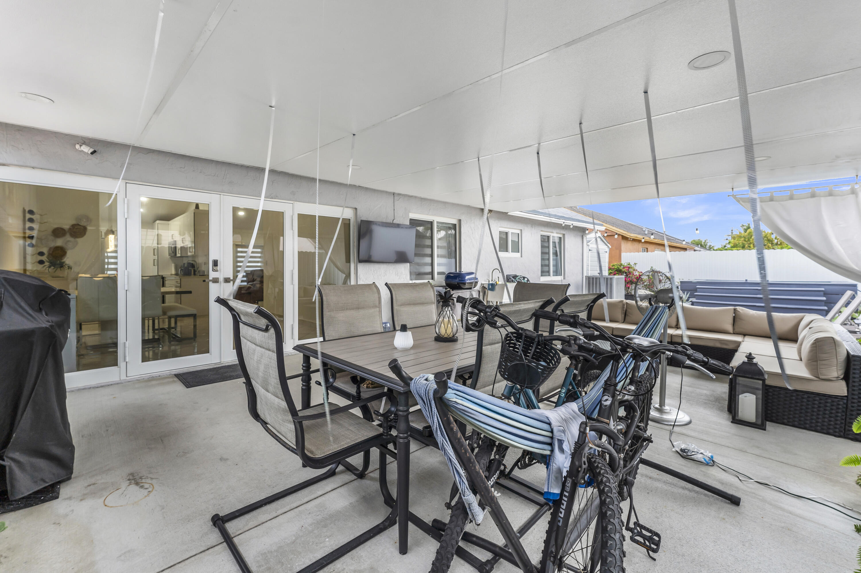 LESLIE PATIO HOMES SEC 4 - Residential