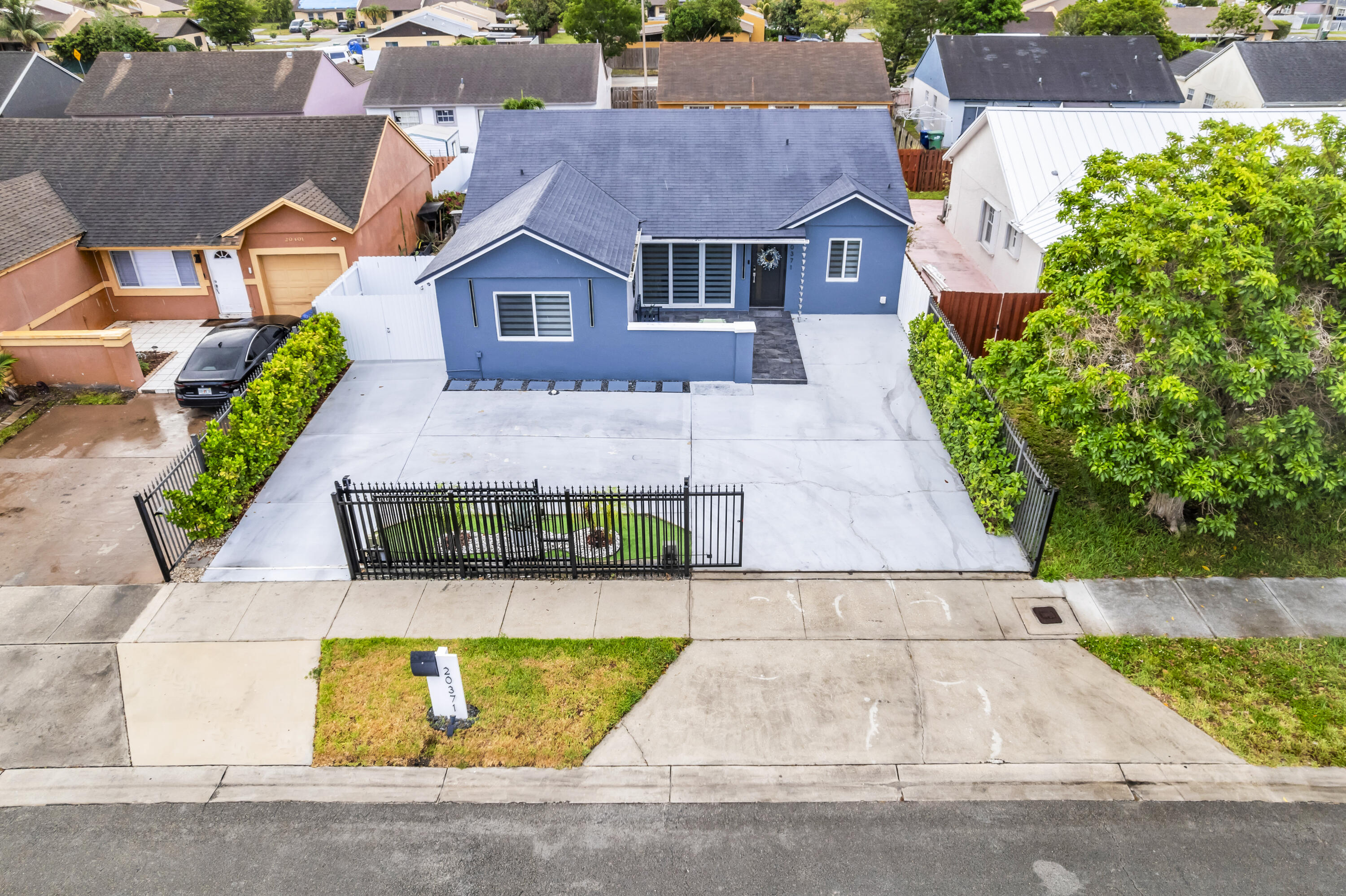LESLIE PATIO HOMES SEC 4 - Residential