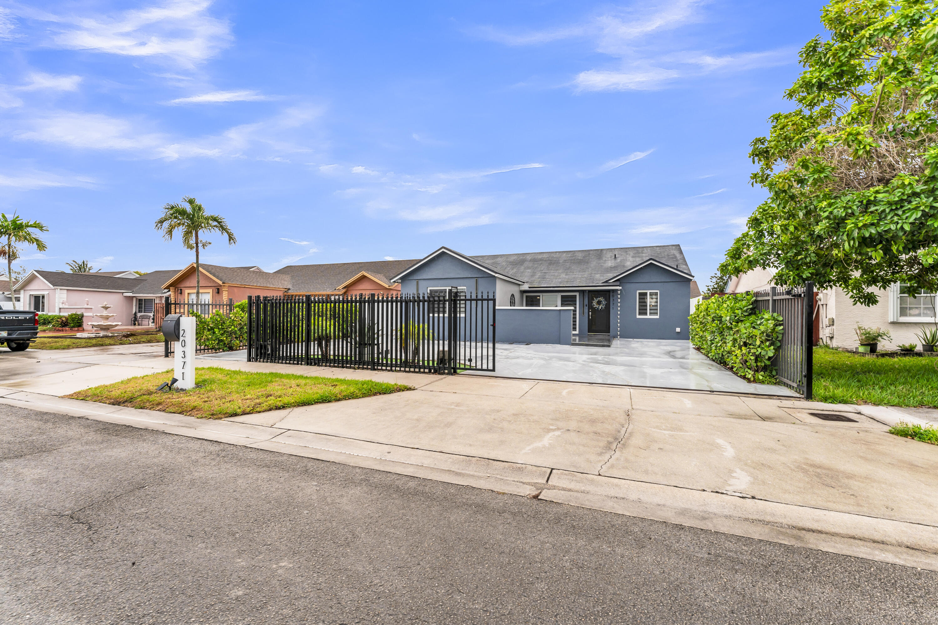 LESLIE PATIO HOMES SEC 4 - Residential