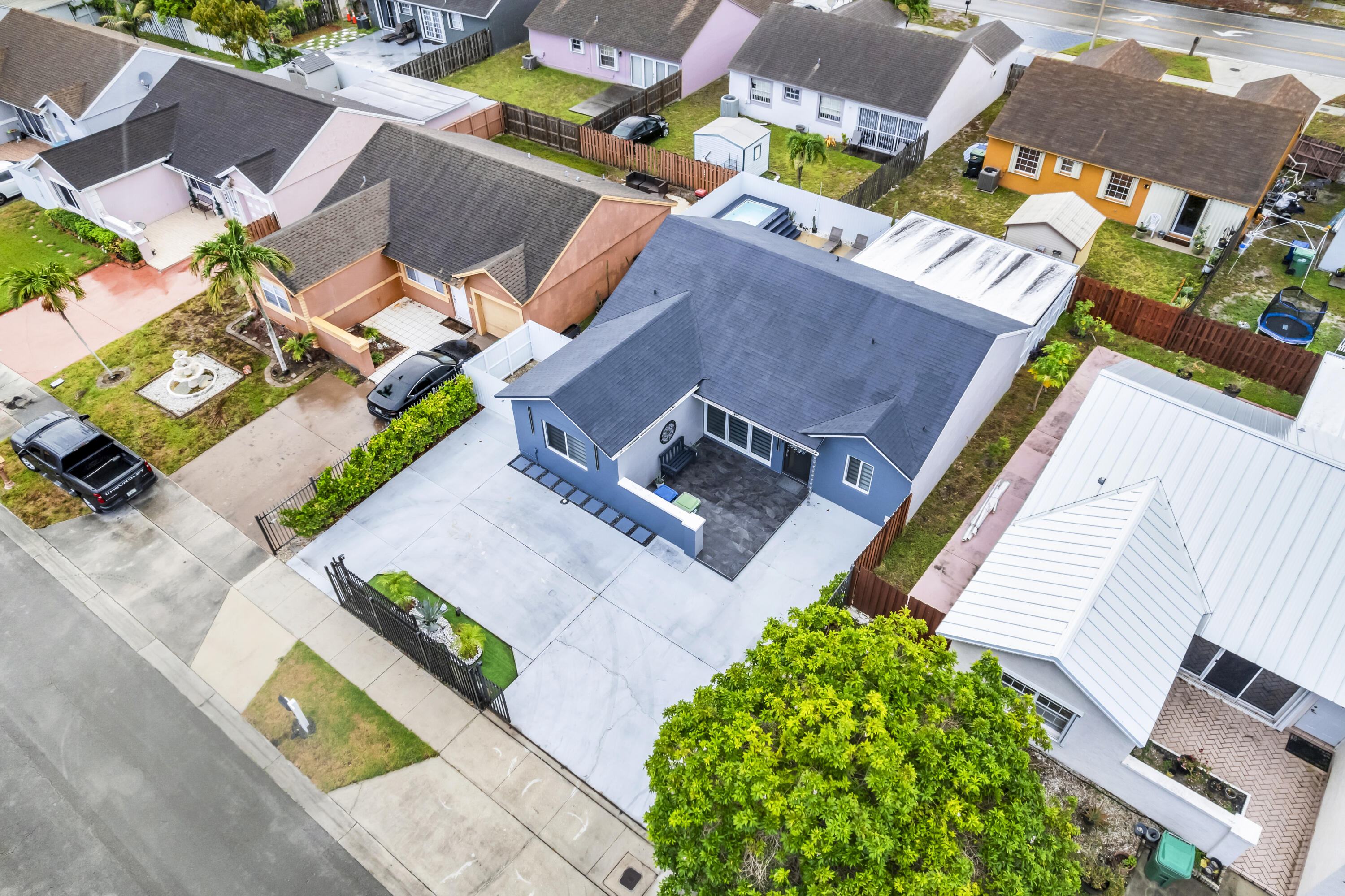 LESLIE PATIO HOMES SEC 4 - Residential