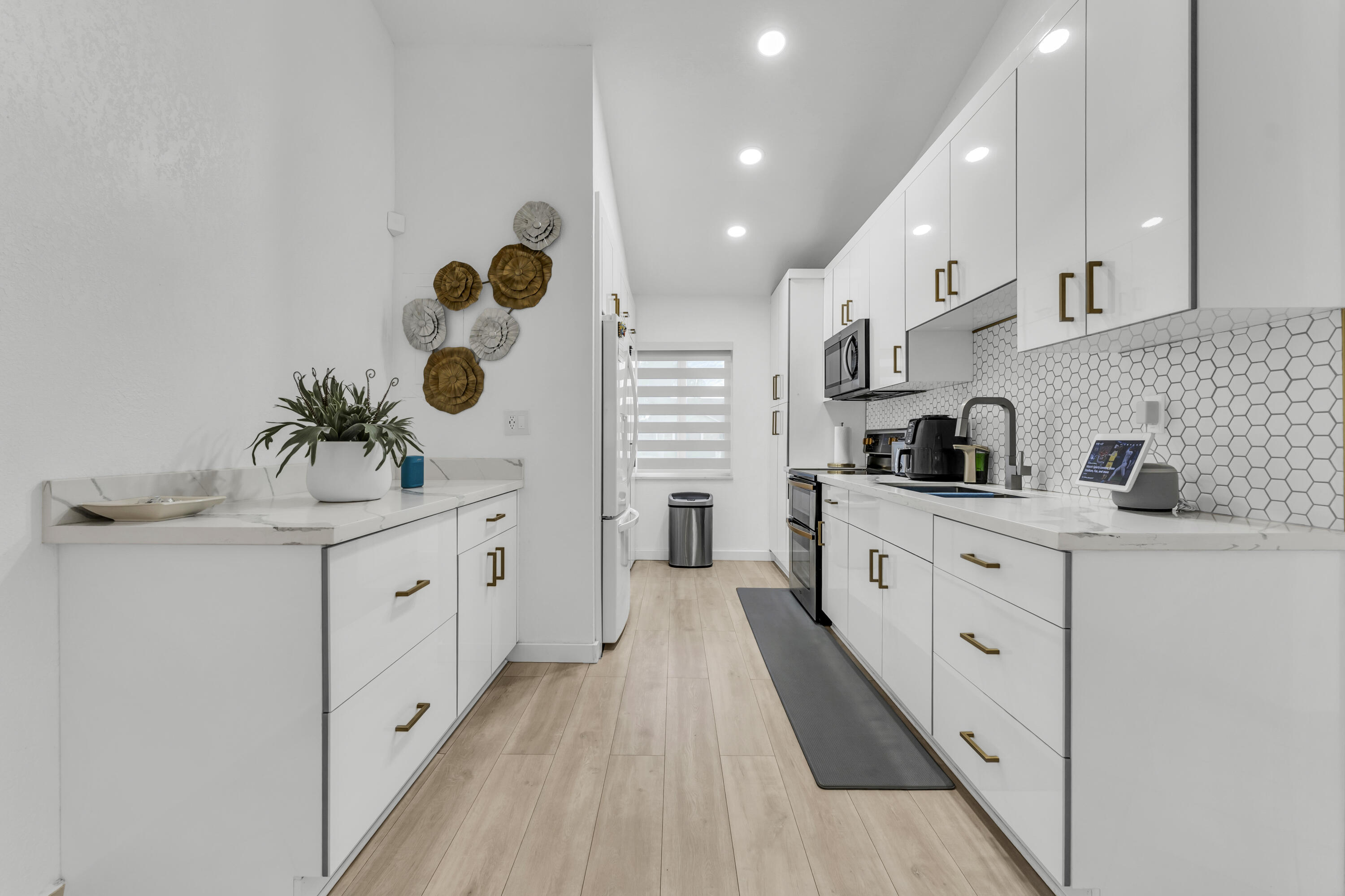 LESLIE PATIO HOMES SEC 4 - Residential