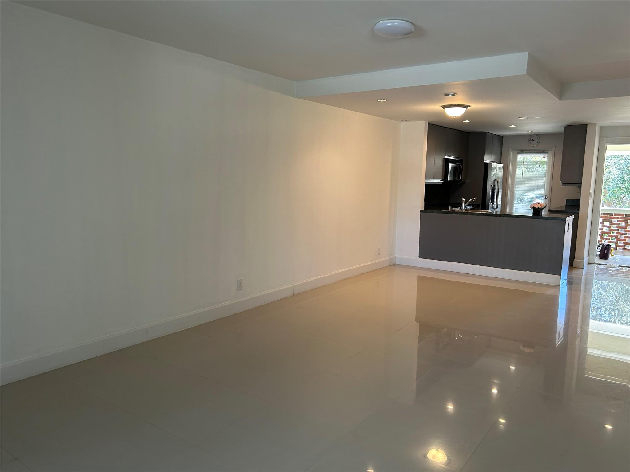 MARINE COLONY CONDO - Residential Lease