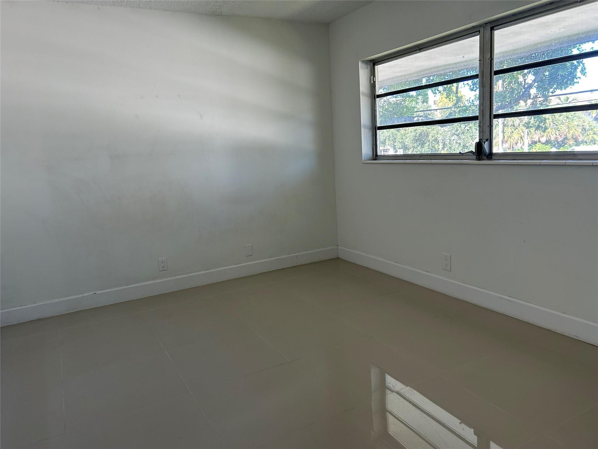MARINE COLONY CONDO - Residential Lease