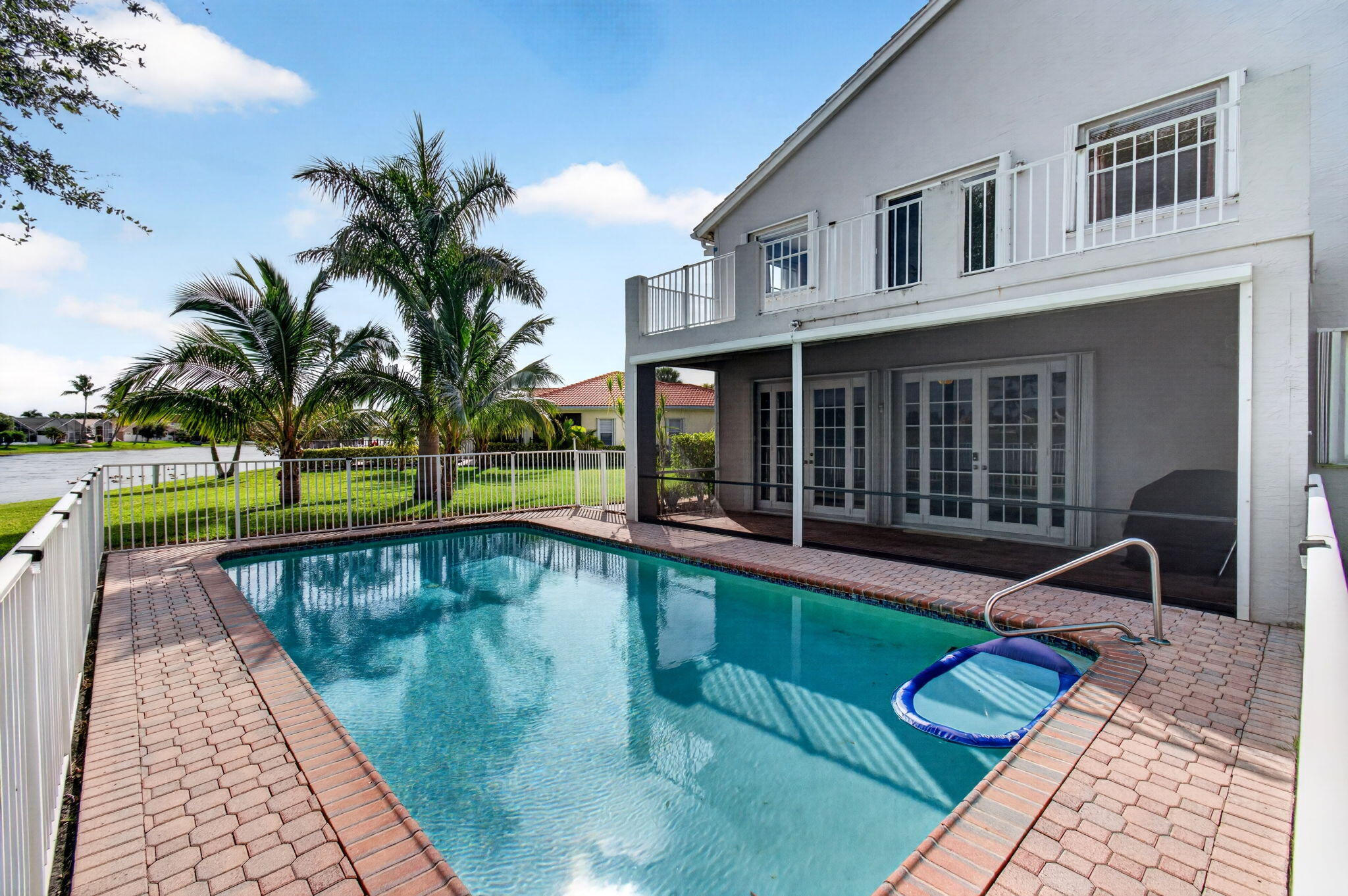 LAKE CHARLESTON - Residential
